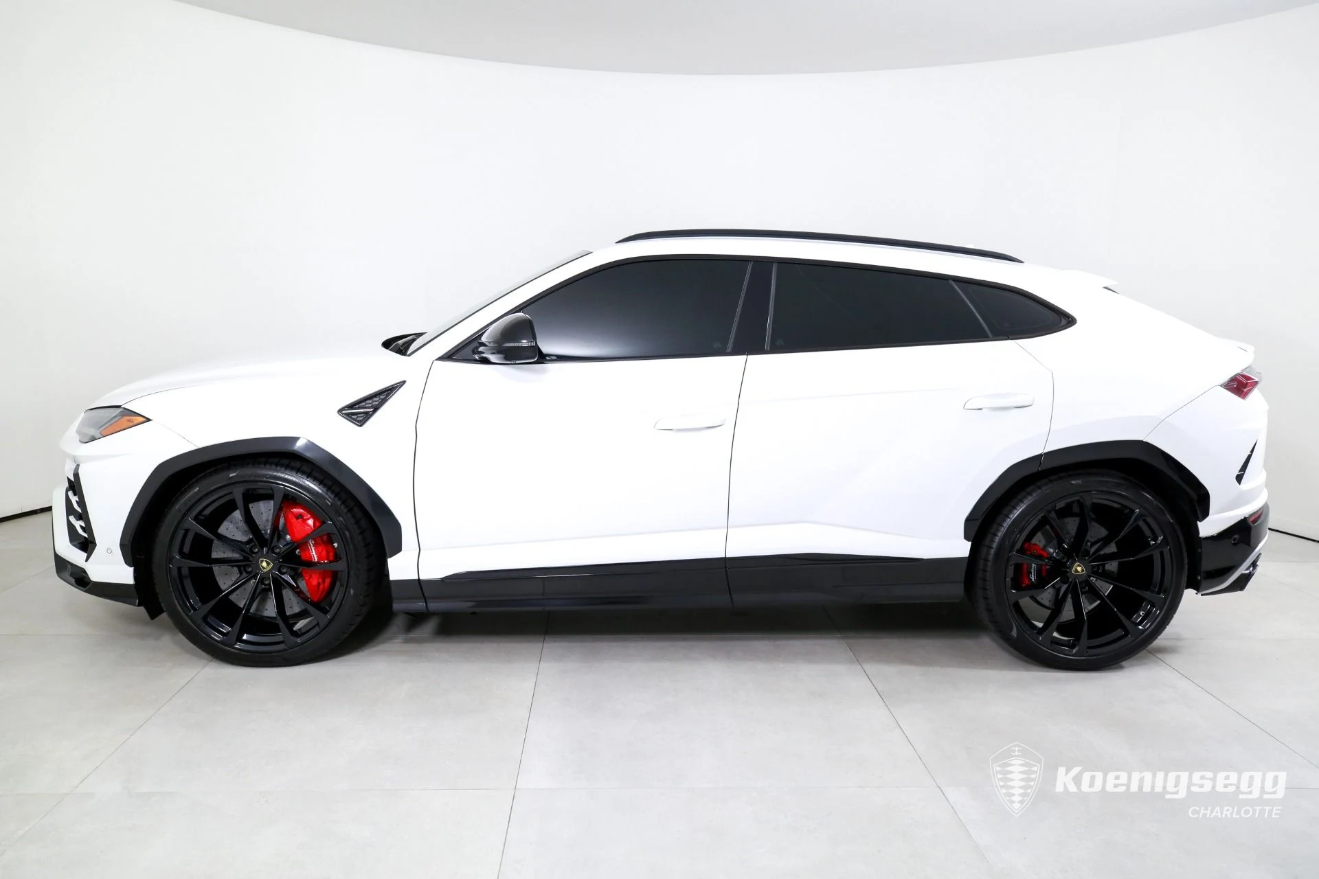 mph004_617957735_Used_2019_Lamborghini_Urus_1760976119_cca1efce8c
