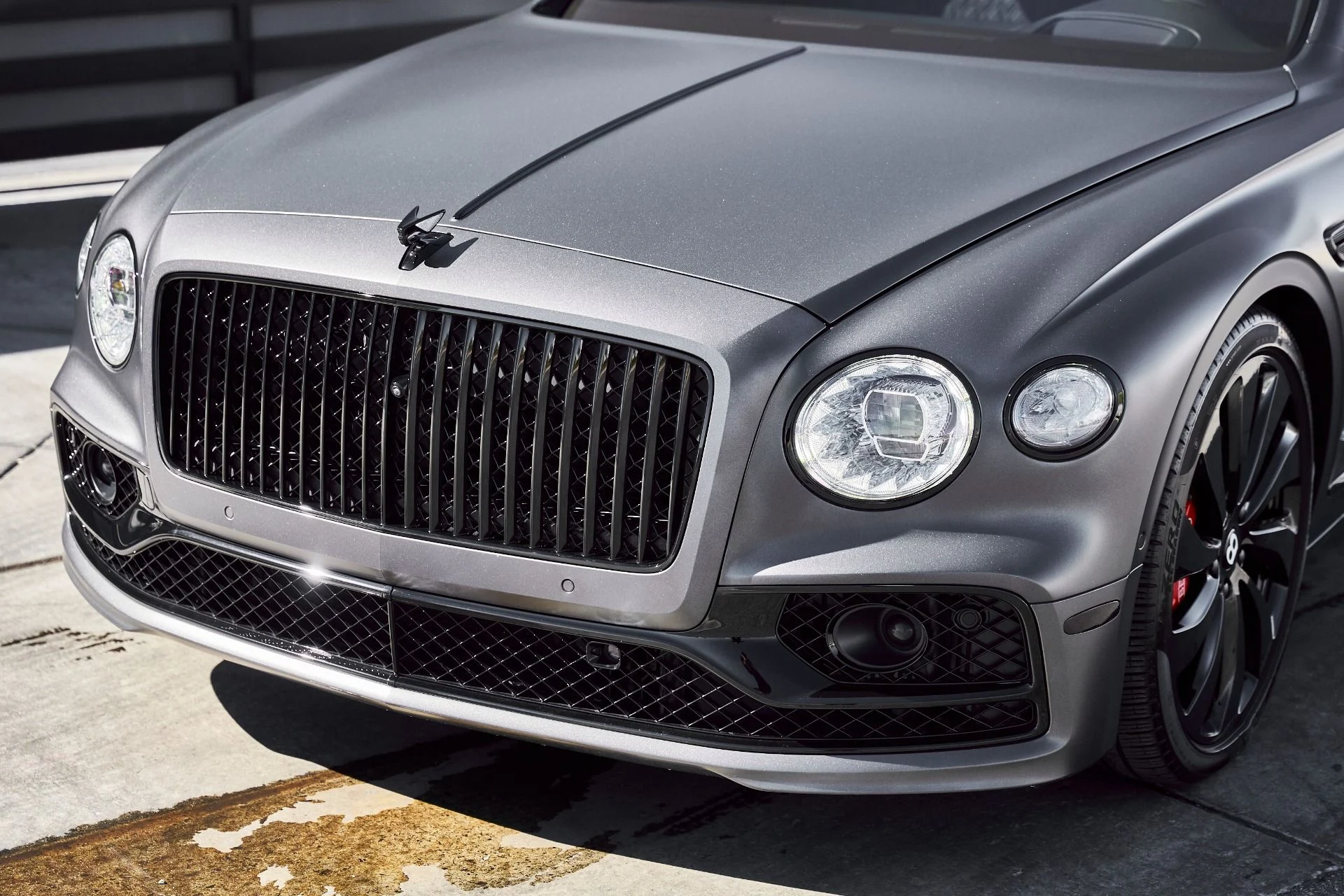 mph004_620834913_Used_2023_Bentley_Flying_Spur_V8_1773280618_f6c8715c88