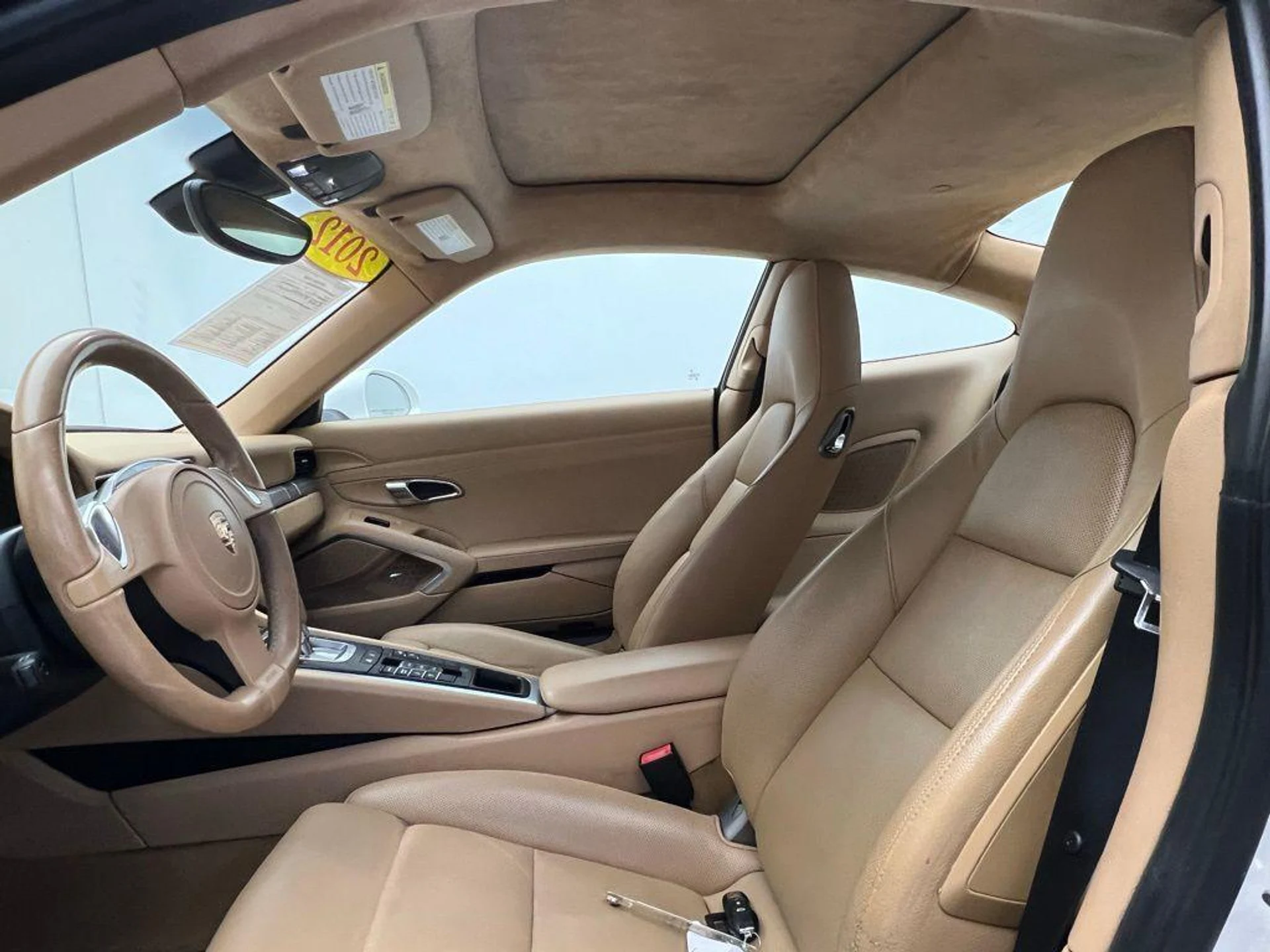 mph004_621420513_Ve_Rd_E1_JRB_9_UXM_Sxd_Ay23_MIOF_2e_M_338c3e898f