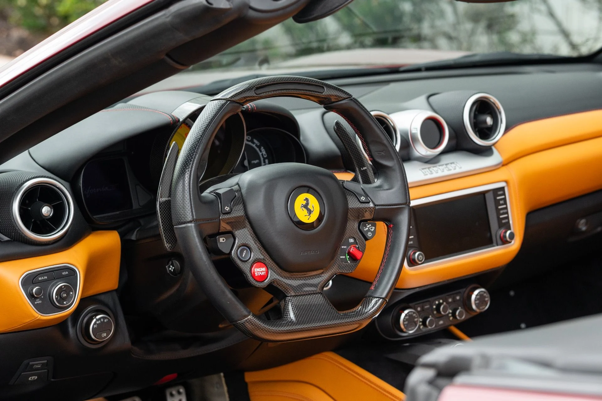 mph004_62372965_Used_2015_Ferrari_California_T_1773337239_1d9e9fc442