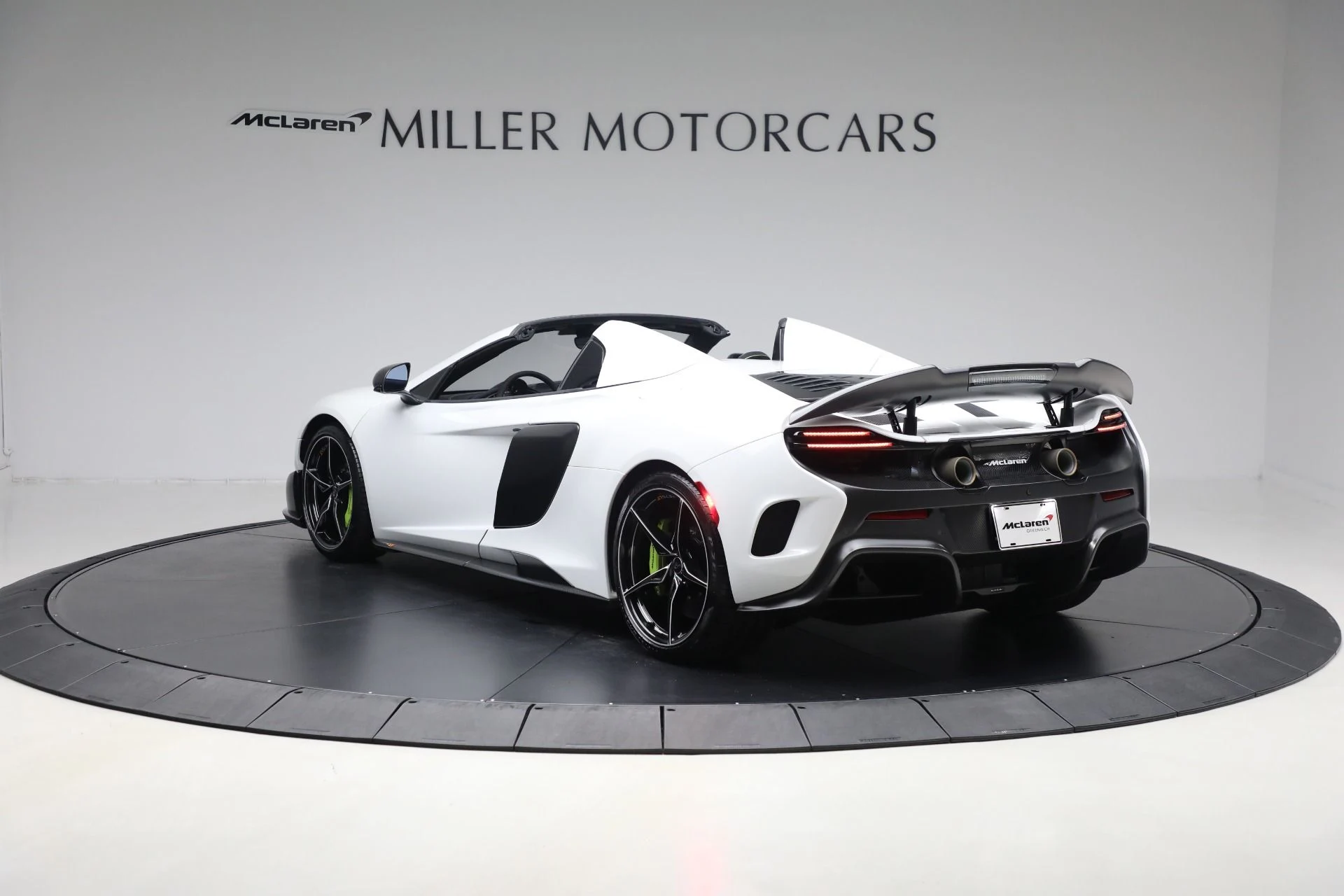 mph004_628266742_Used_2016_Mc_Laren_675_LT_Spider_f18231441a