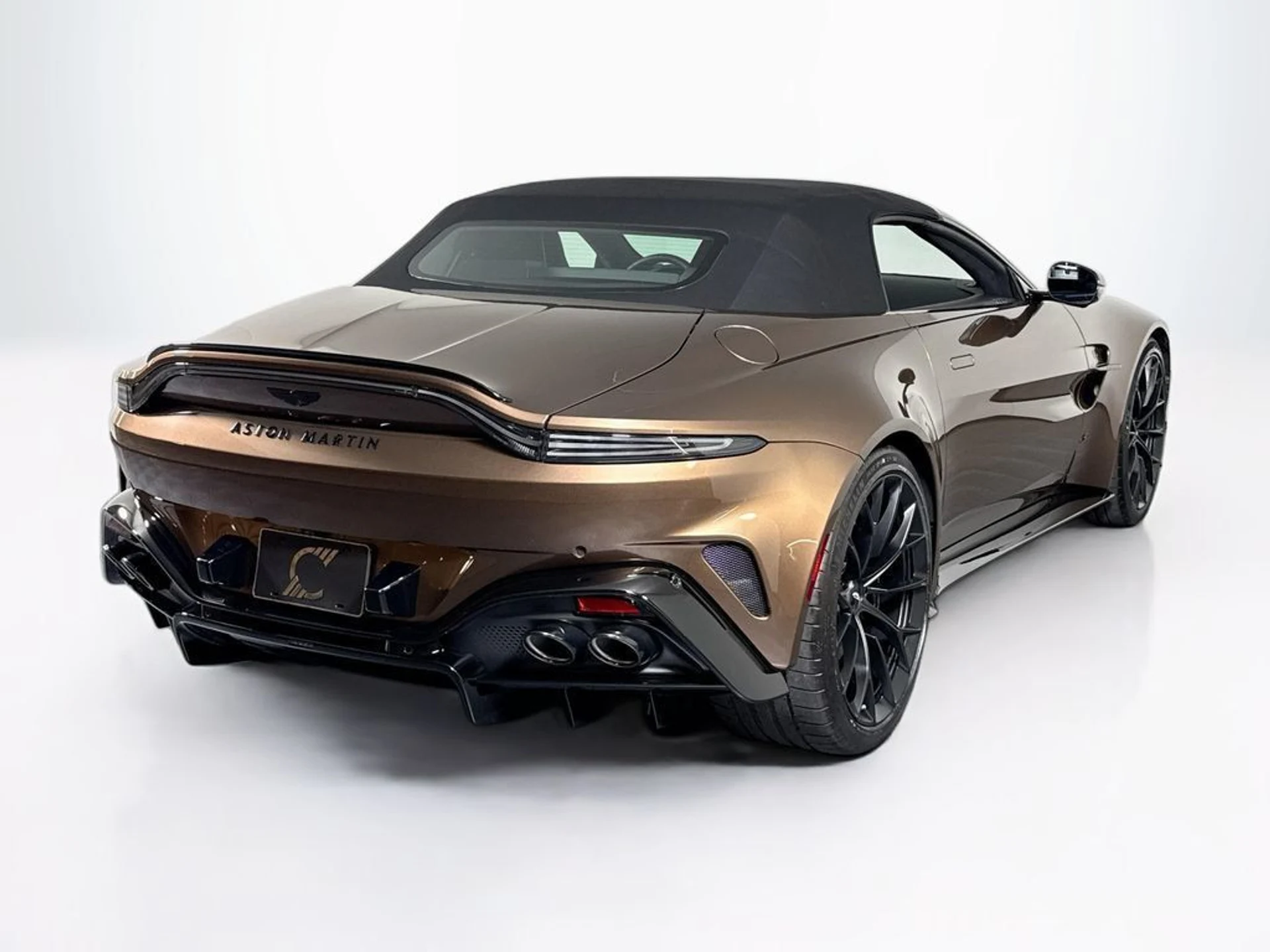 mph004_62840840_new_2026_aston_martin_vantage_sroadster_11350_23067104_5_1024_d21d6f7064