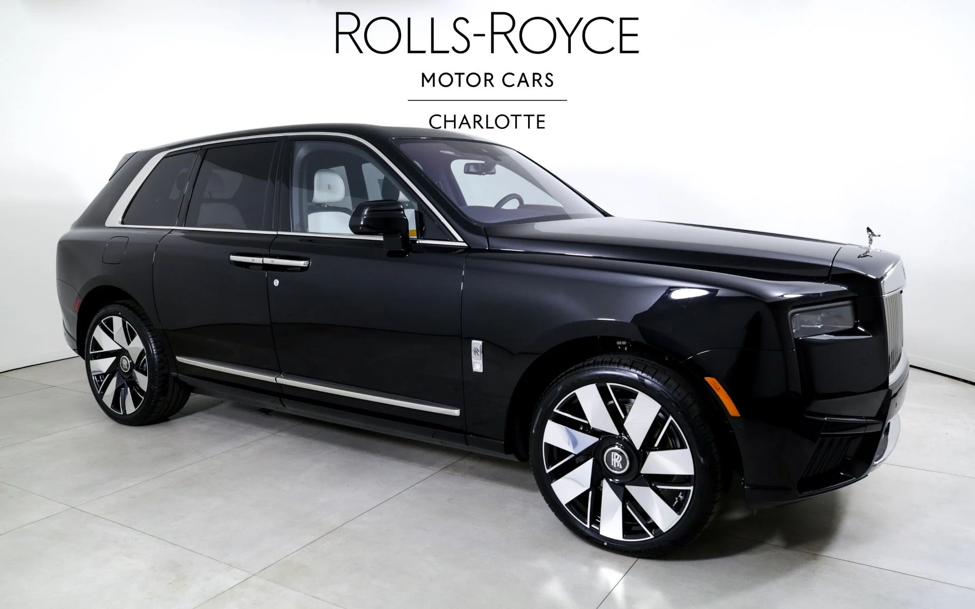 mph004_628826109_Used_2025_Rolls_Royce_Cullinan_1746196138_15cb6a0a11