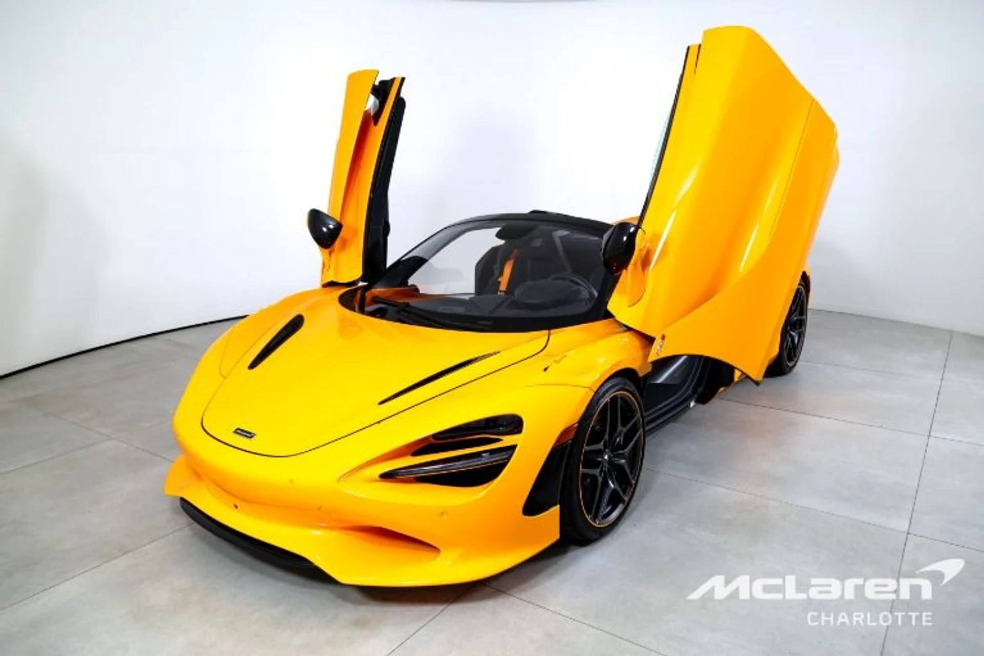 mph004_633900137_Used_2024_Mc_Laren_750_S_Spider_7b23a9602a