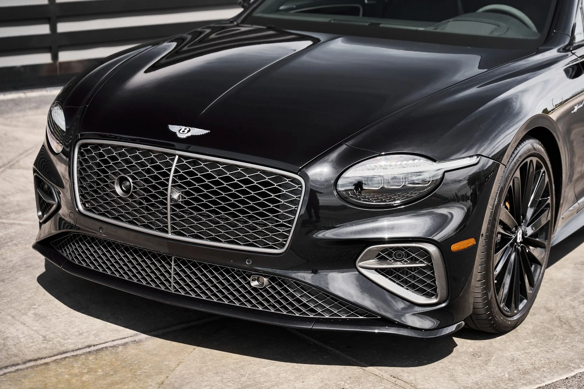 mph004_640080480_Used_2025_Bentley_Continental_GT_Speed_1777077694_127af53582