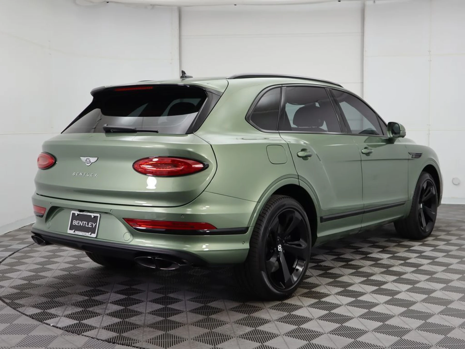 mph004_646427873_new_2024_bentley_bentayga_v8awd_8119_22571557_5_1024_fca37fda95