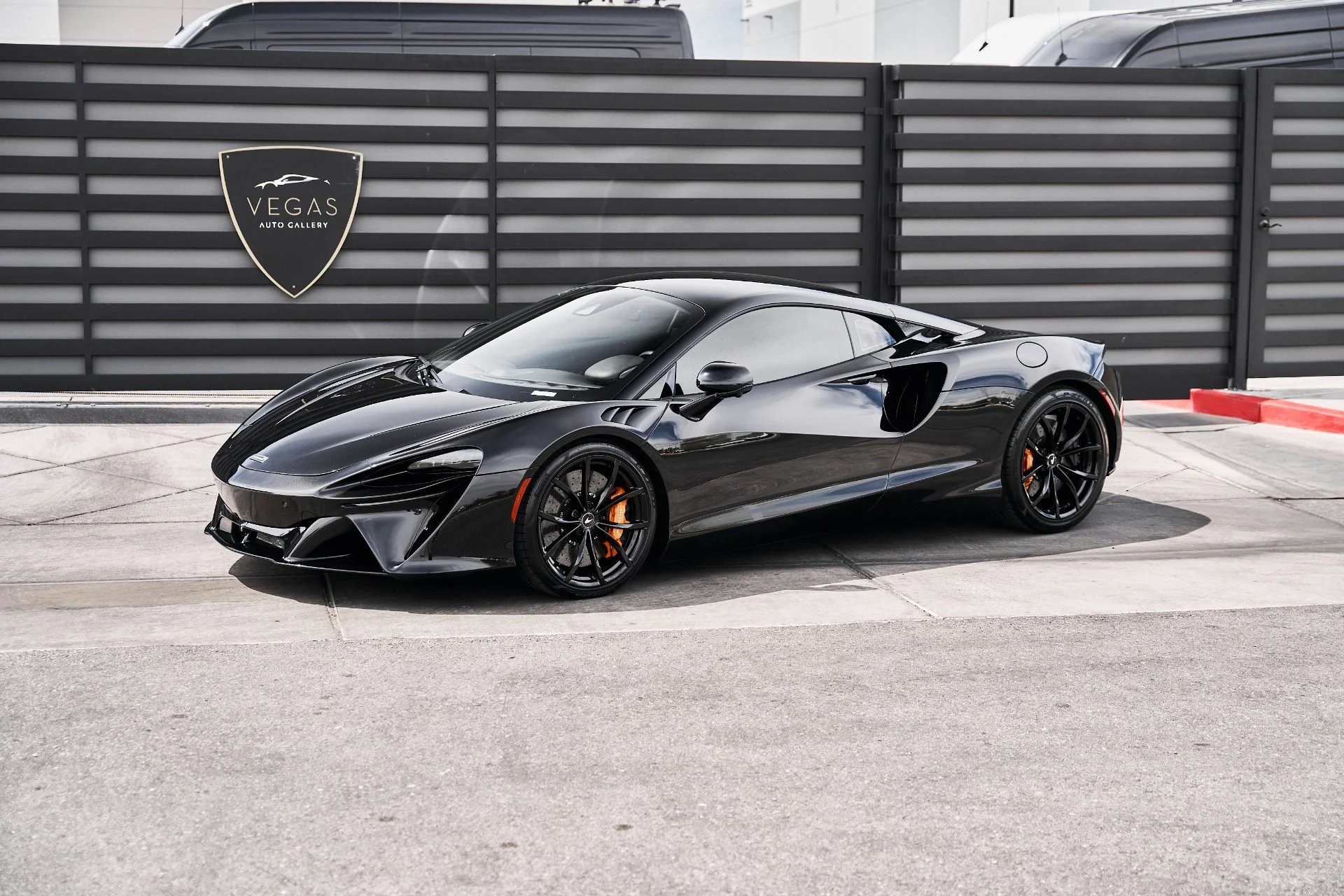 mph004_647568390_Used_2024_Mc_Laren_Artura_1775583289_c778807b07