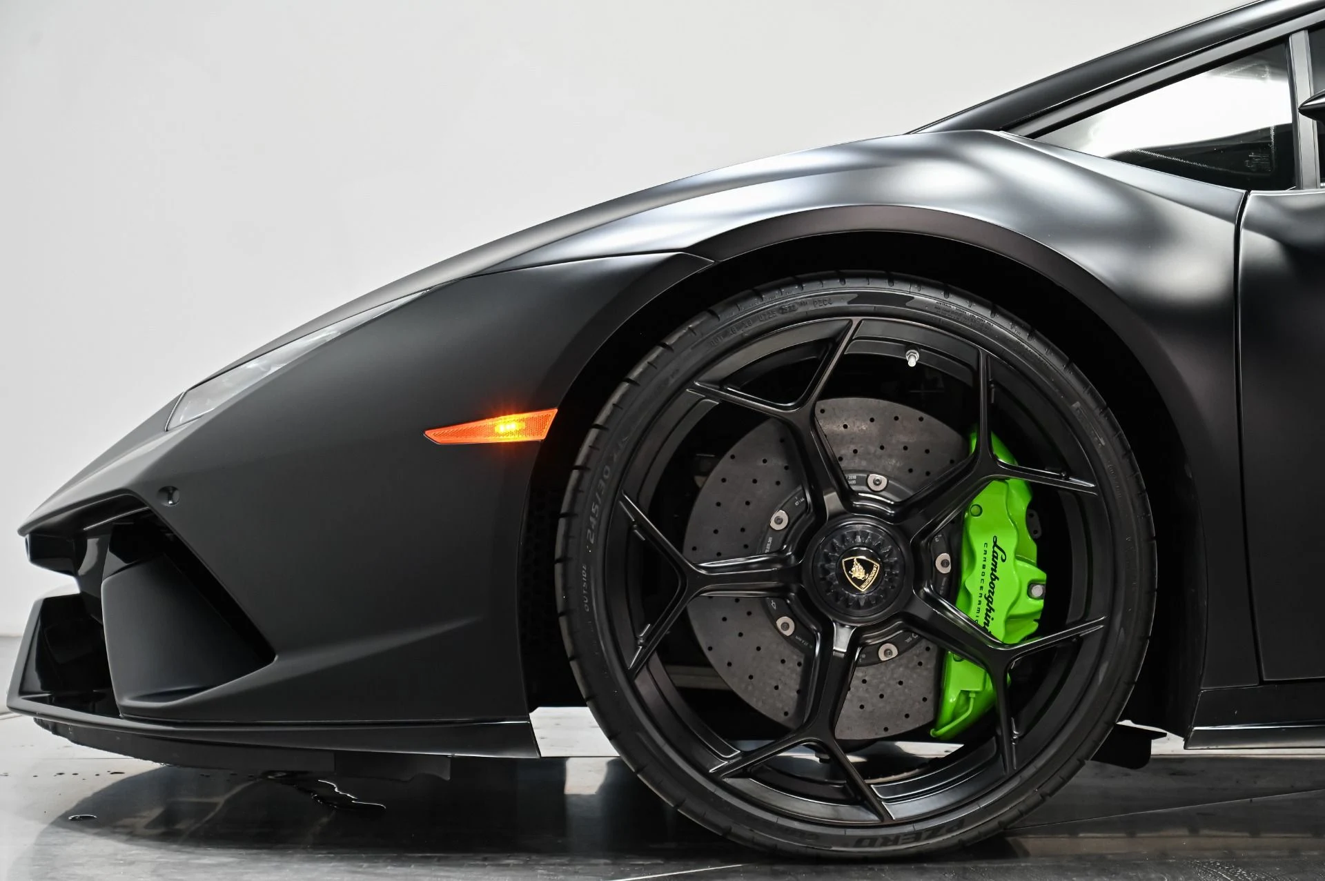 mph004_648557499_Used_2019_Lamborghini_Huracan_Performante_1756916743_261d89961a