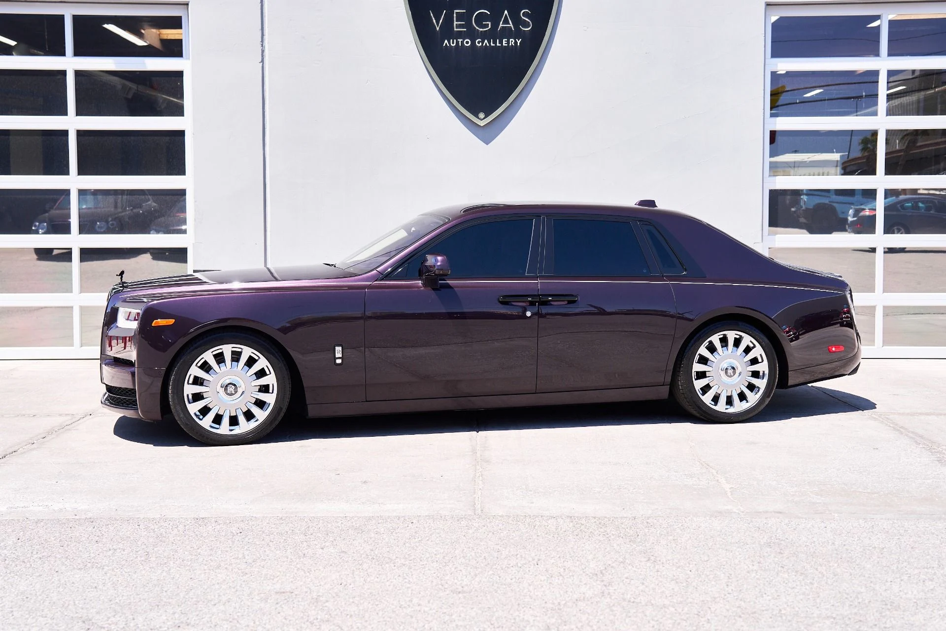 mph004_656796229_Used_2019_Rolls_Royce_Phantom_Base_1747772635_e8677a6c41