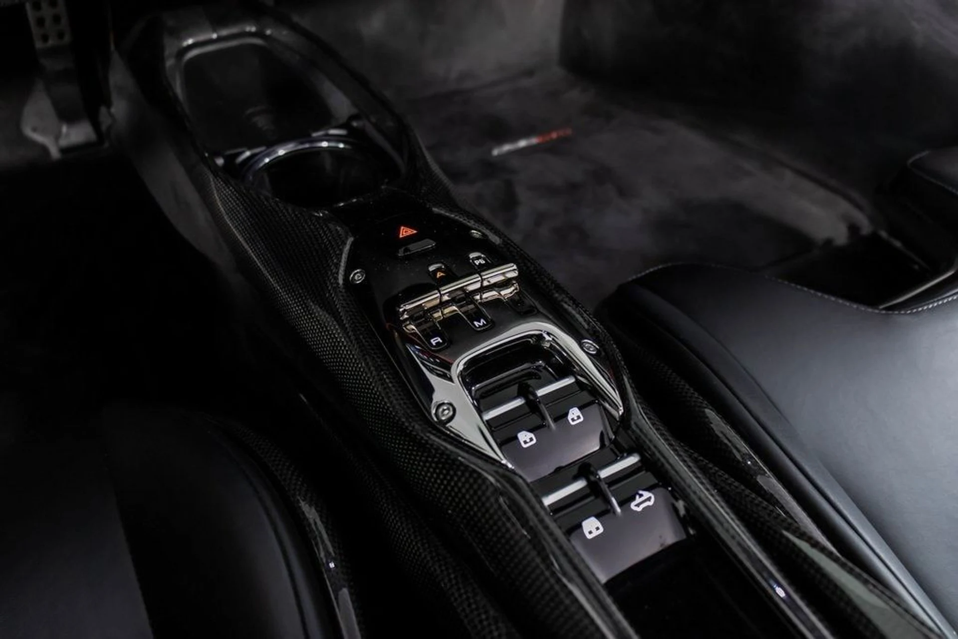 mph004_658684266_49c2c5dc26967e2b77f42f38391b03fbx_e8c6d952a1