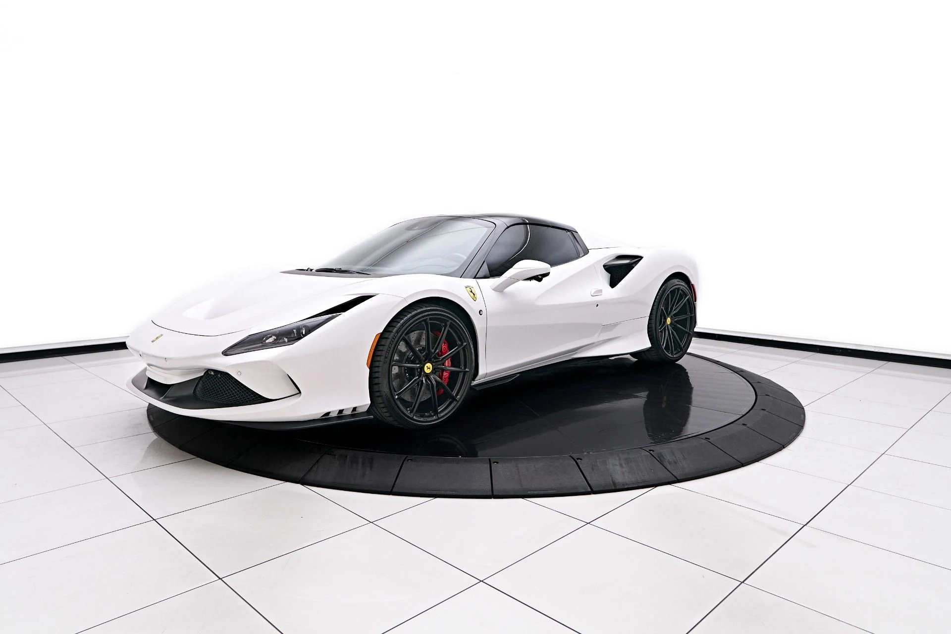 mph004_665707839_Used_2023_Ferrari_F8_Spider_Base_1753926765_bc63da1f3f