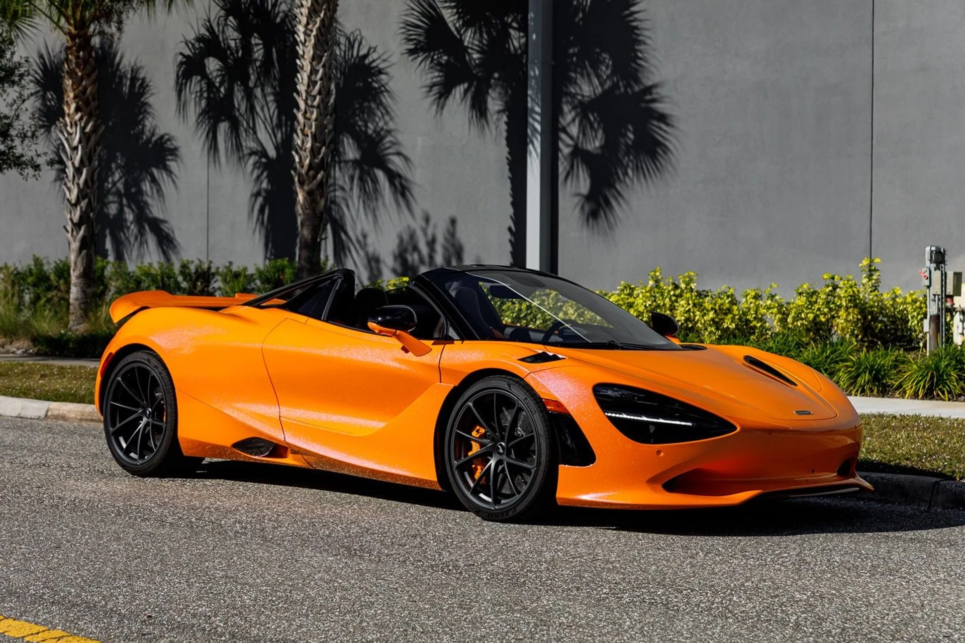 mph004_666555377_515_p5_l_51b89cce9e