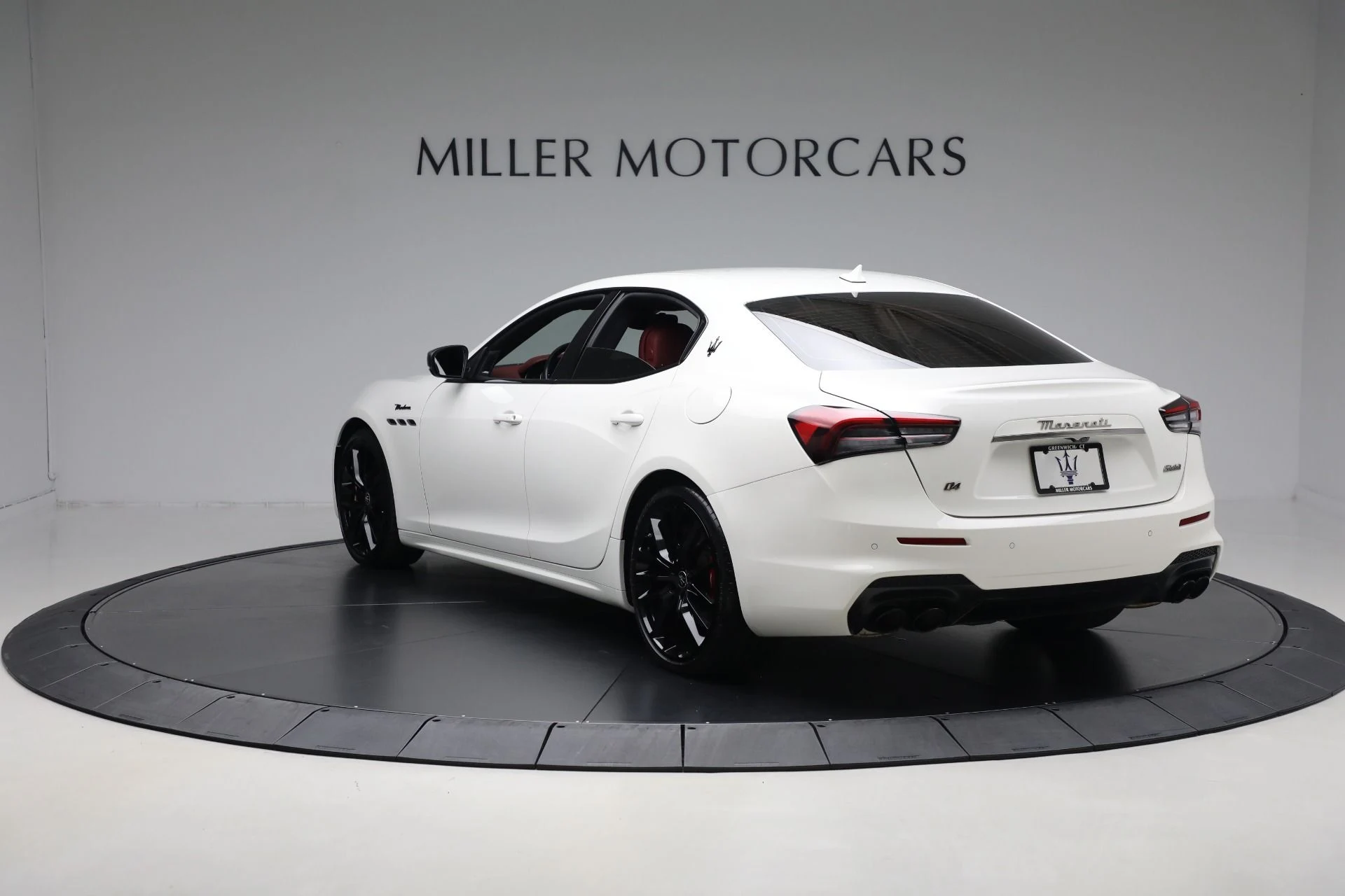 mph004_668285347_Used_2022_Maserati_Ghibli_Modena_Q4_f3c9f0d990