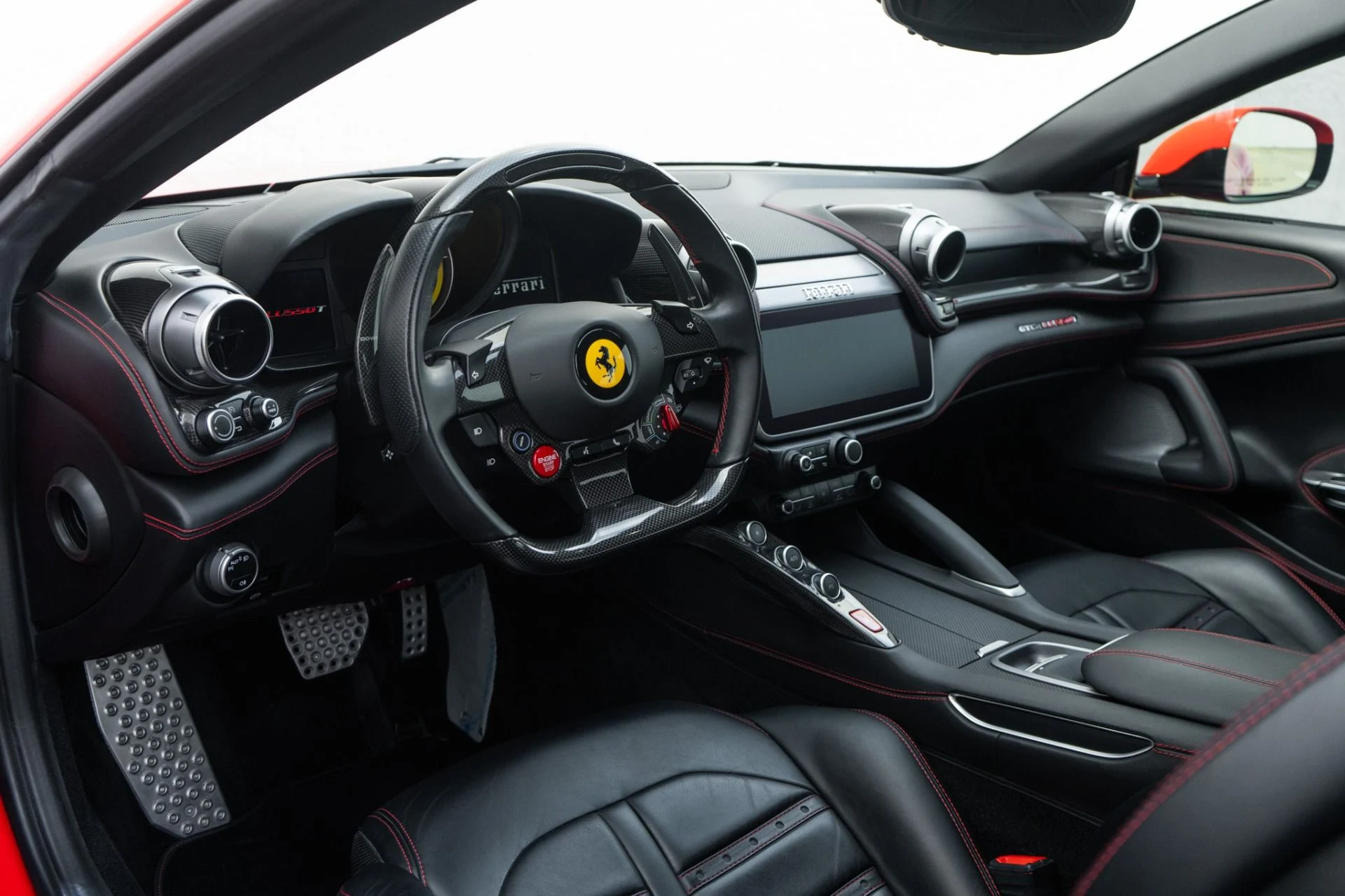 mph004_674266674_Used_2018_Ferrari_GTC_4_Lusso_T_1771449324_ae46371b4e