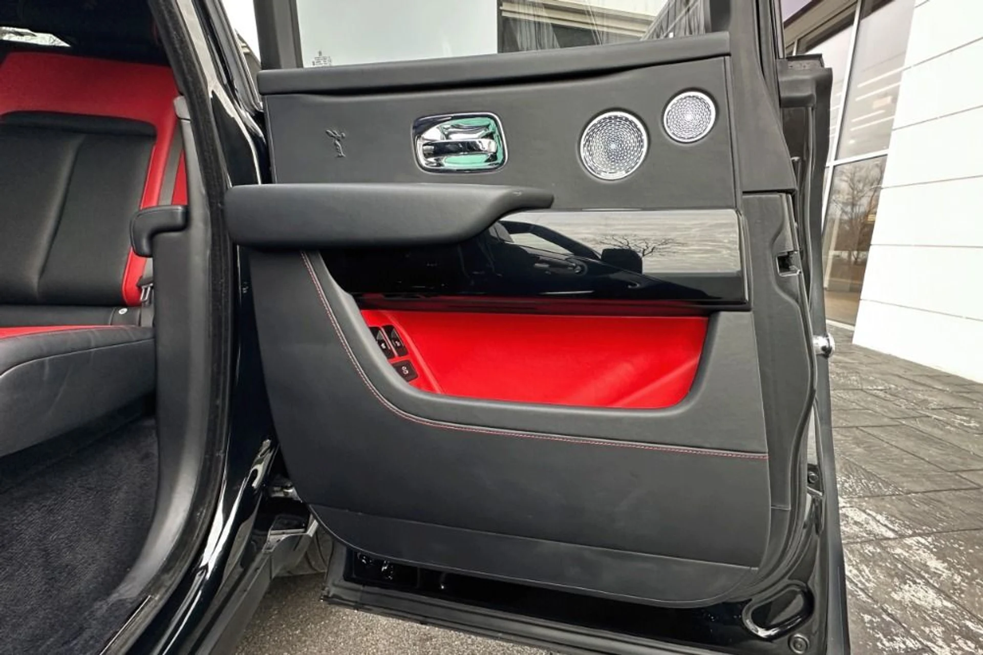 mph004_674883787_Used_2020_Rolls_Royce_Cullinan_1768571704_7ce594ead4