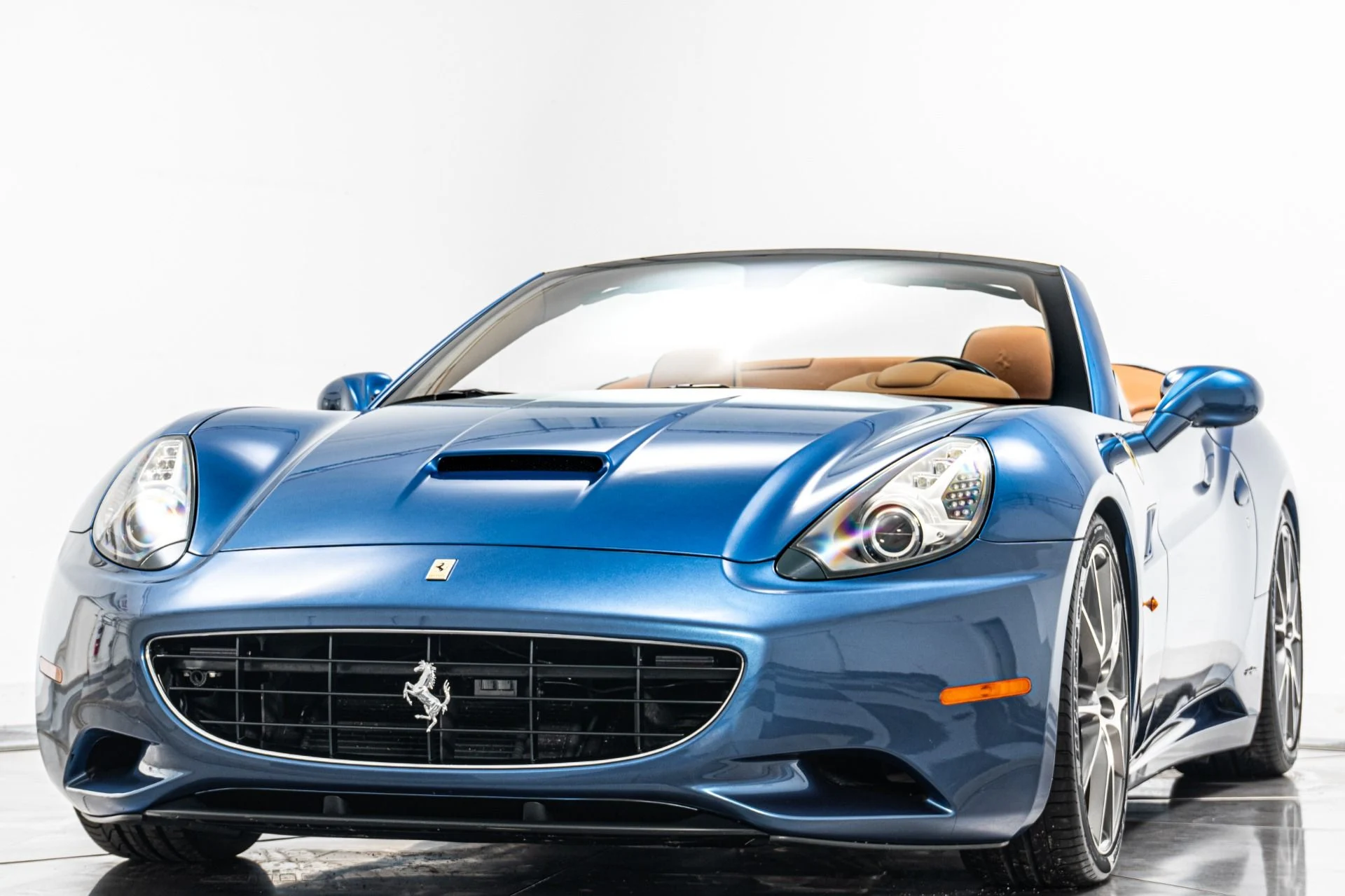mph004_683259314_Used_2010_Ferrari_California_1774646554_01754176fb