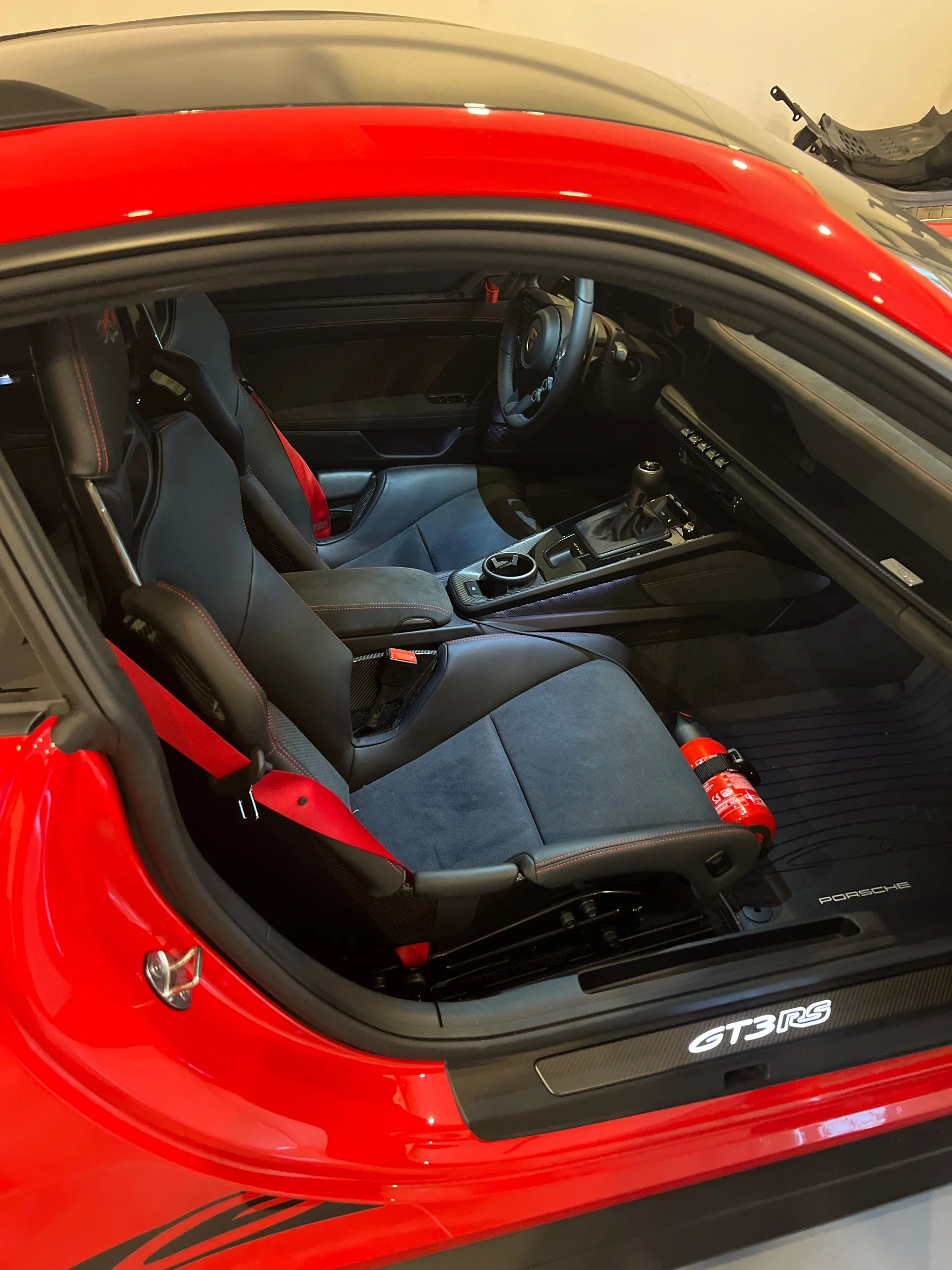 mph004_702266910_Used_2023_Porsche_911_GT_3_RS_1759180323_36c12b5e33
