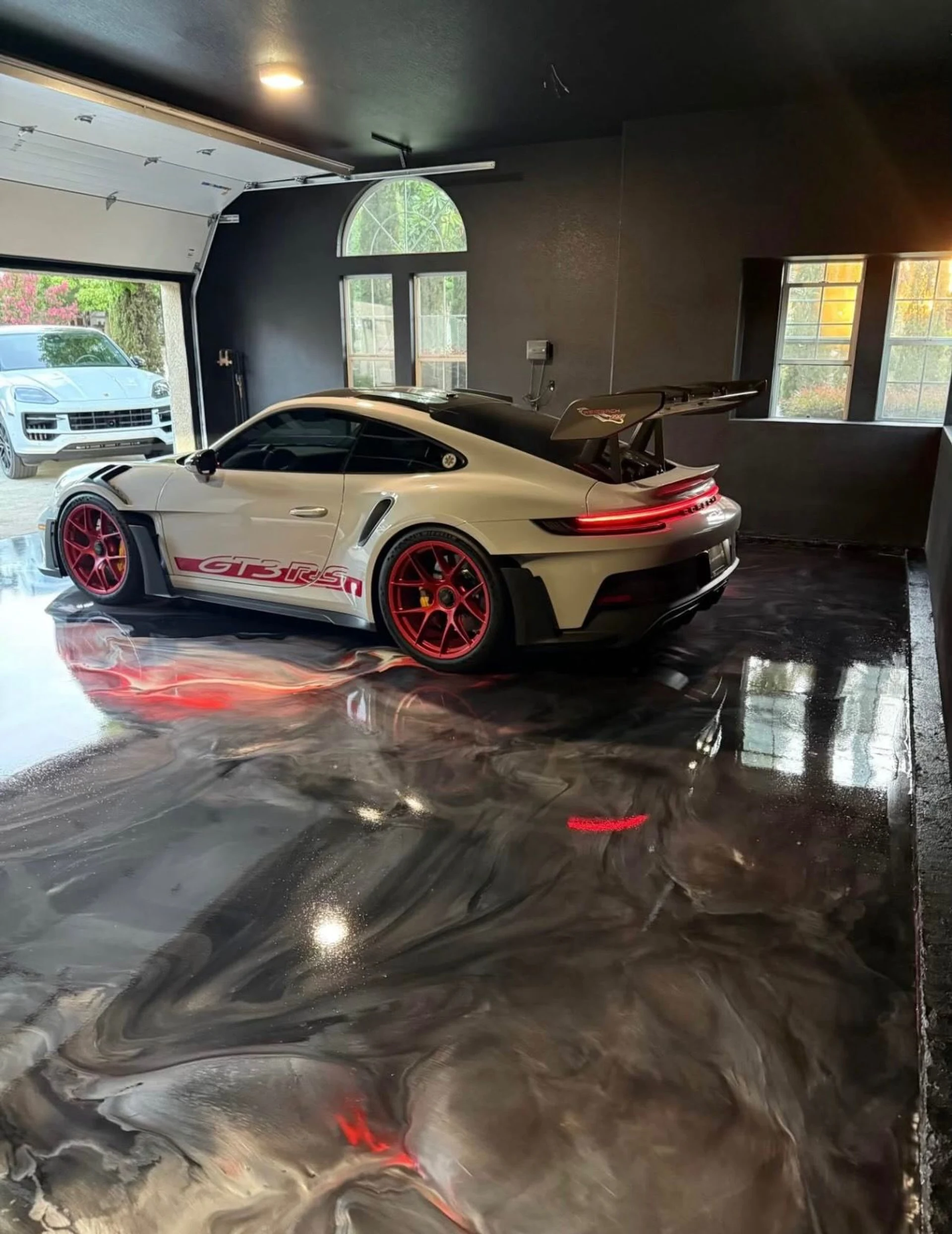 mph004_708575146_Used_2025_Porsche_911_GT_3_RS_1756833091_ded17fb741