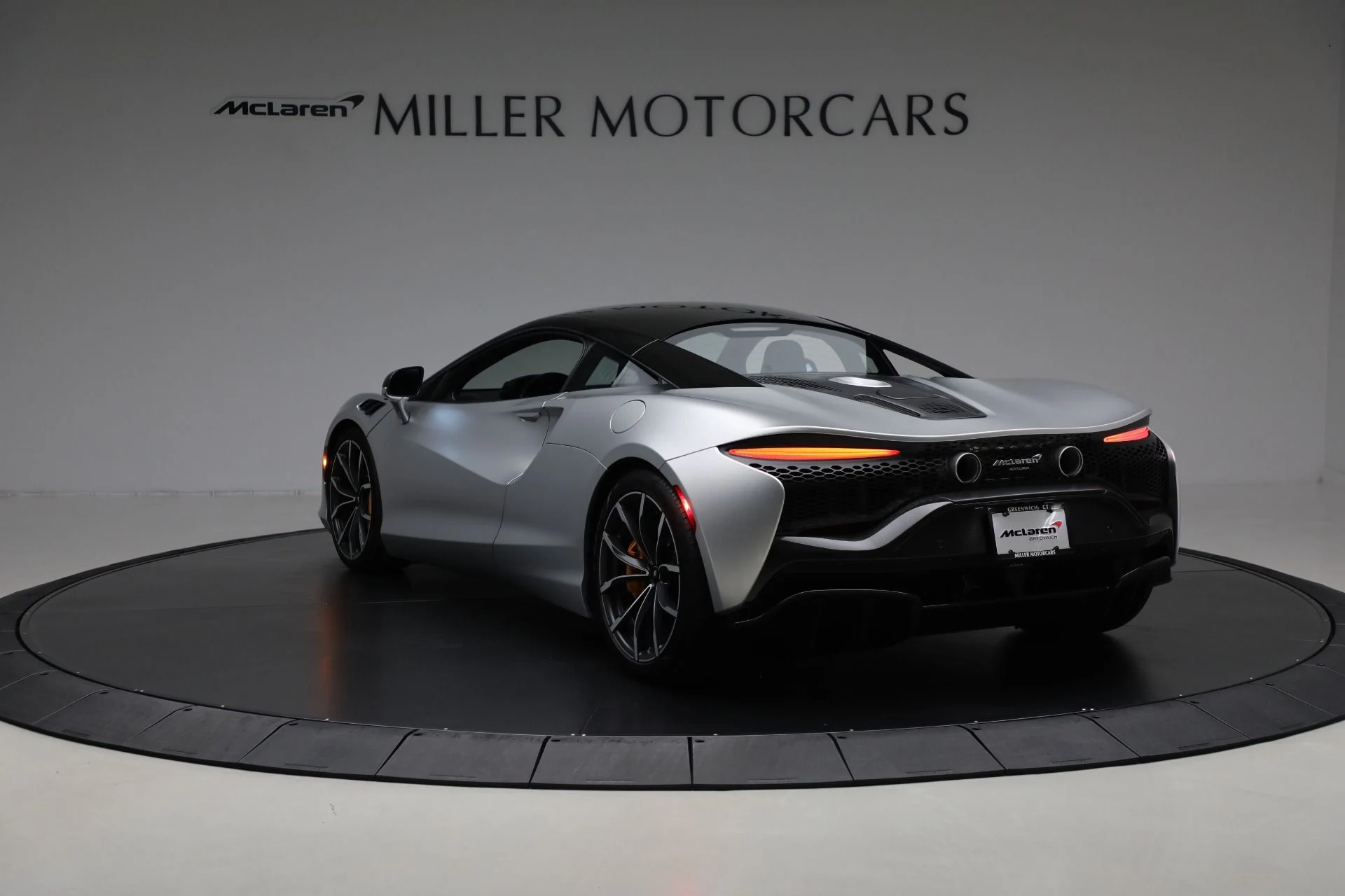 mph004_710822985_Used_2023_Mc_Laren_Artura_Vision_affb36bf09