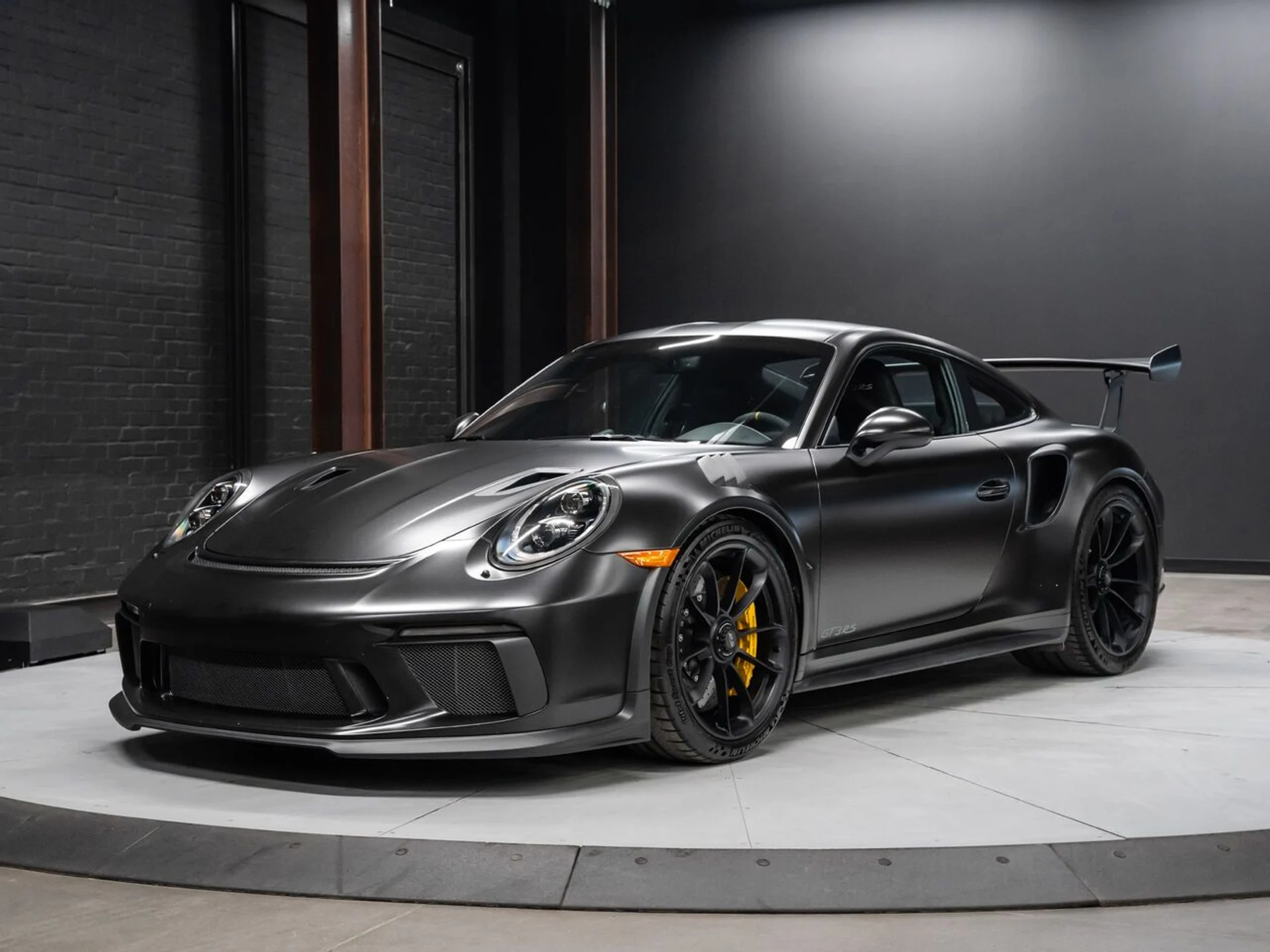mph004_718414961_porsche_911_2019_54062f65b3