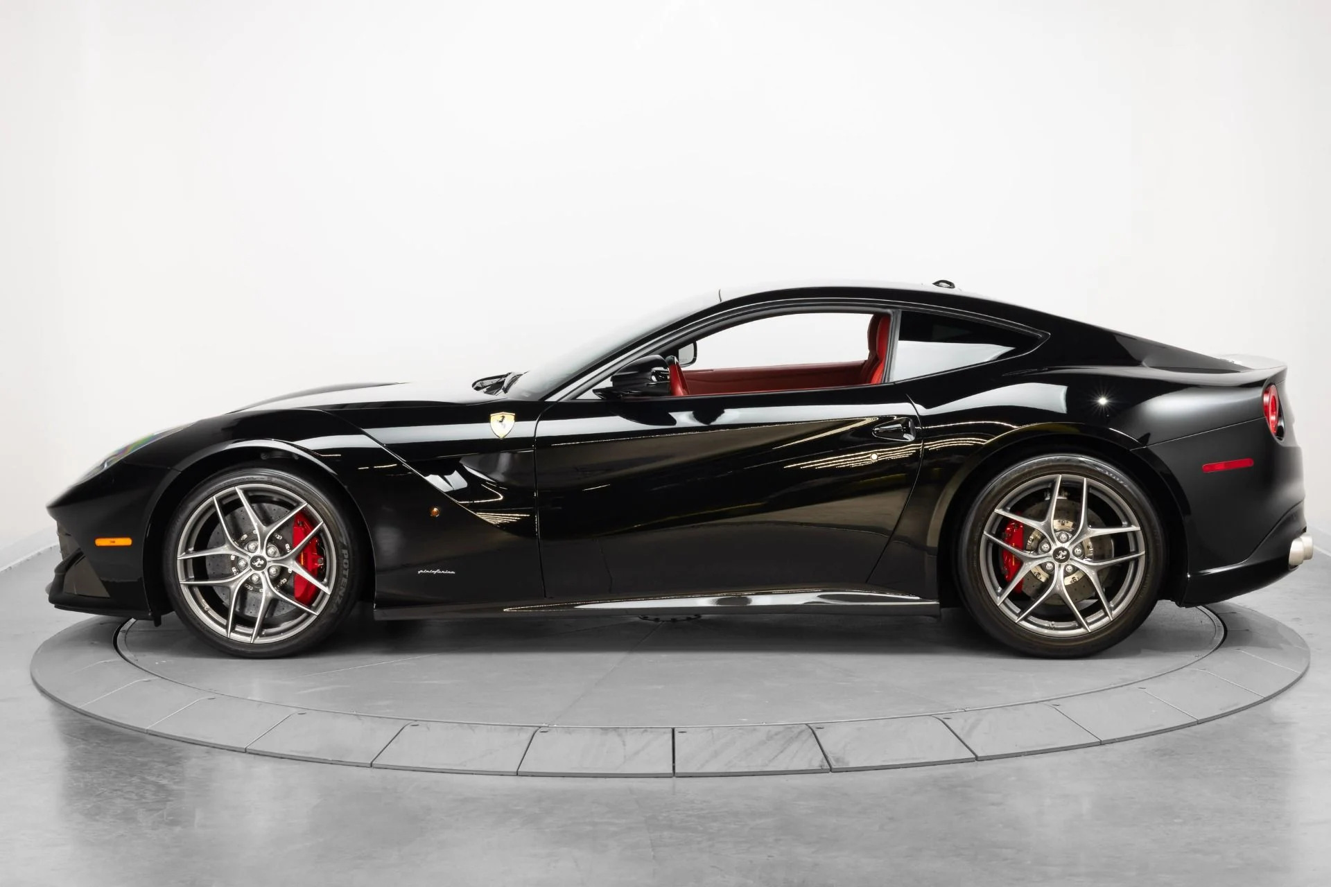 mph004_728739930_Used_2014_Ferrari_F12berlinetta_1784559409_6b3367c265