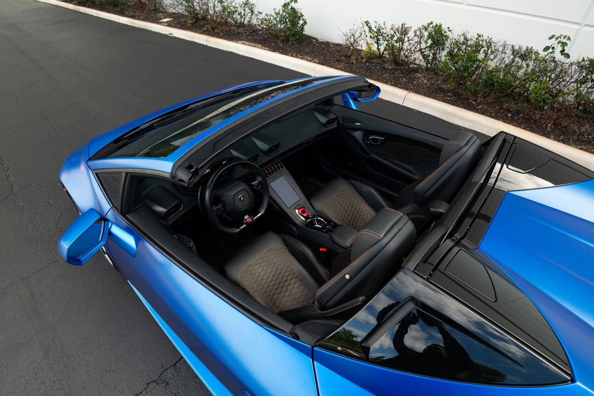 mph004_731067831_Used_2023_Lamborghini_Huracan_EVO_Spyder_1763055563_a64eba31c6