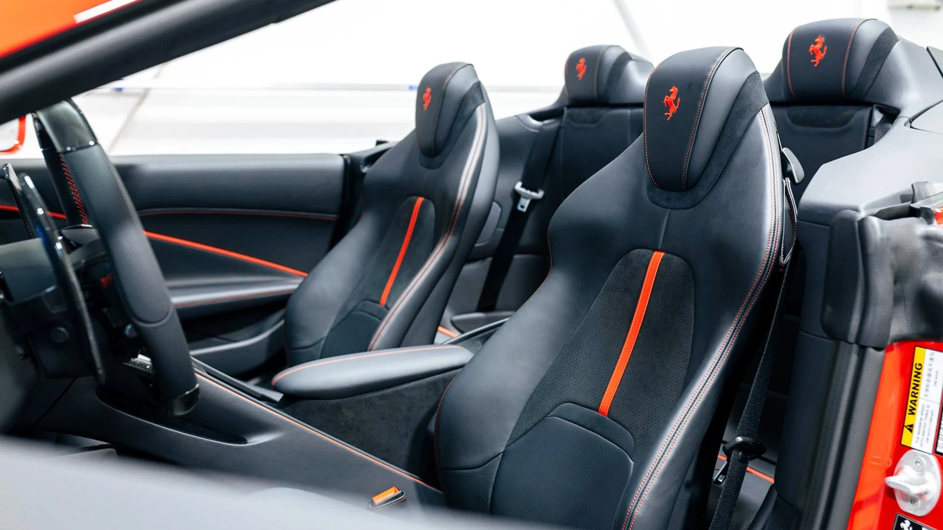 mph004_73629687_Used_2026_Ferrari_Roma_Spider_1786279474_053cf27680