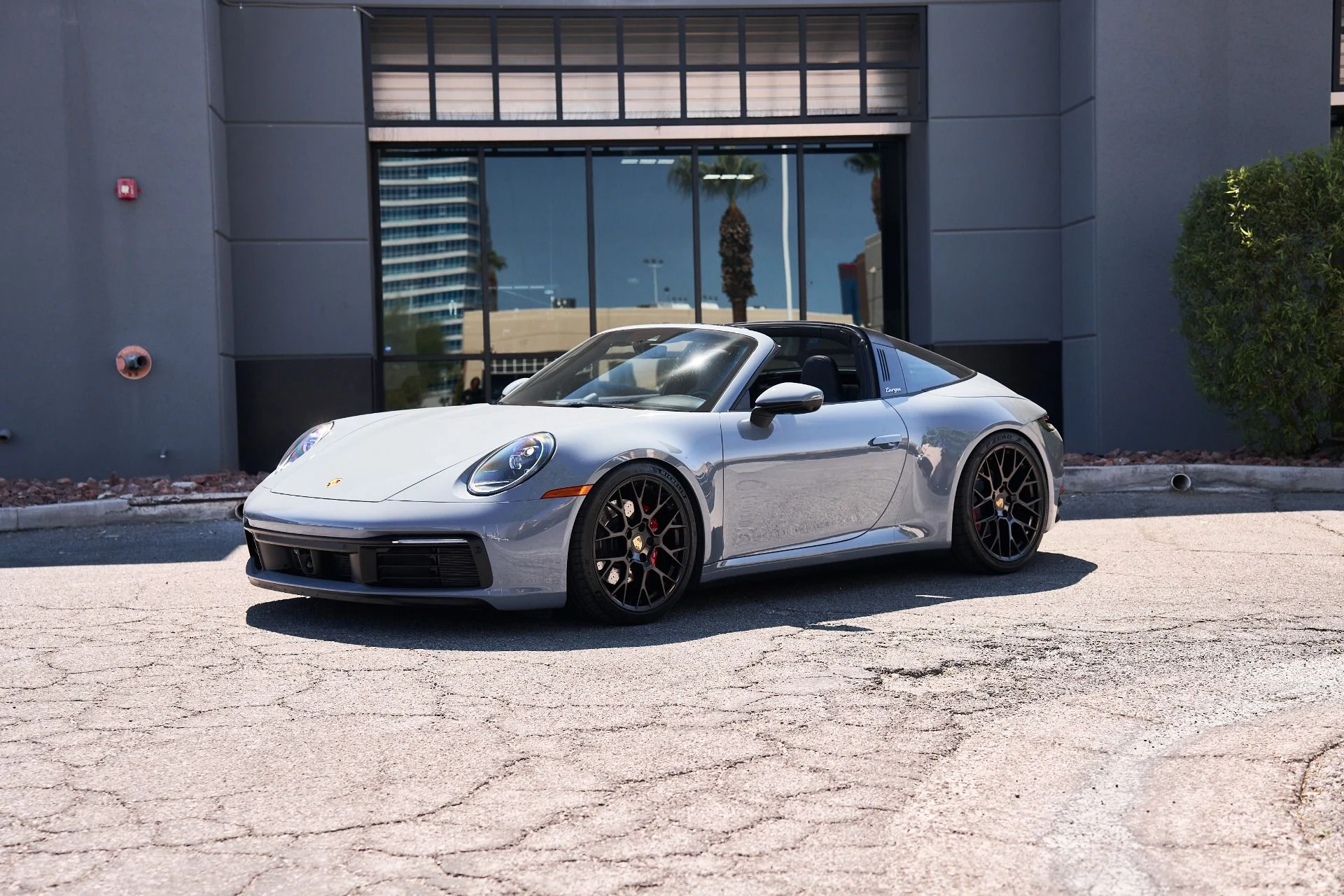 mph004_7367972_Used_2023_Porsche_911_Targa_4_S_1757702815_5b1a5e69a7