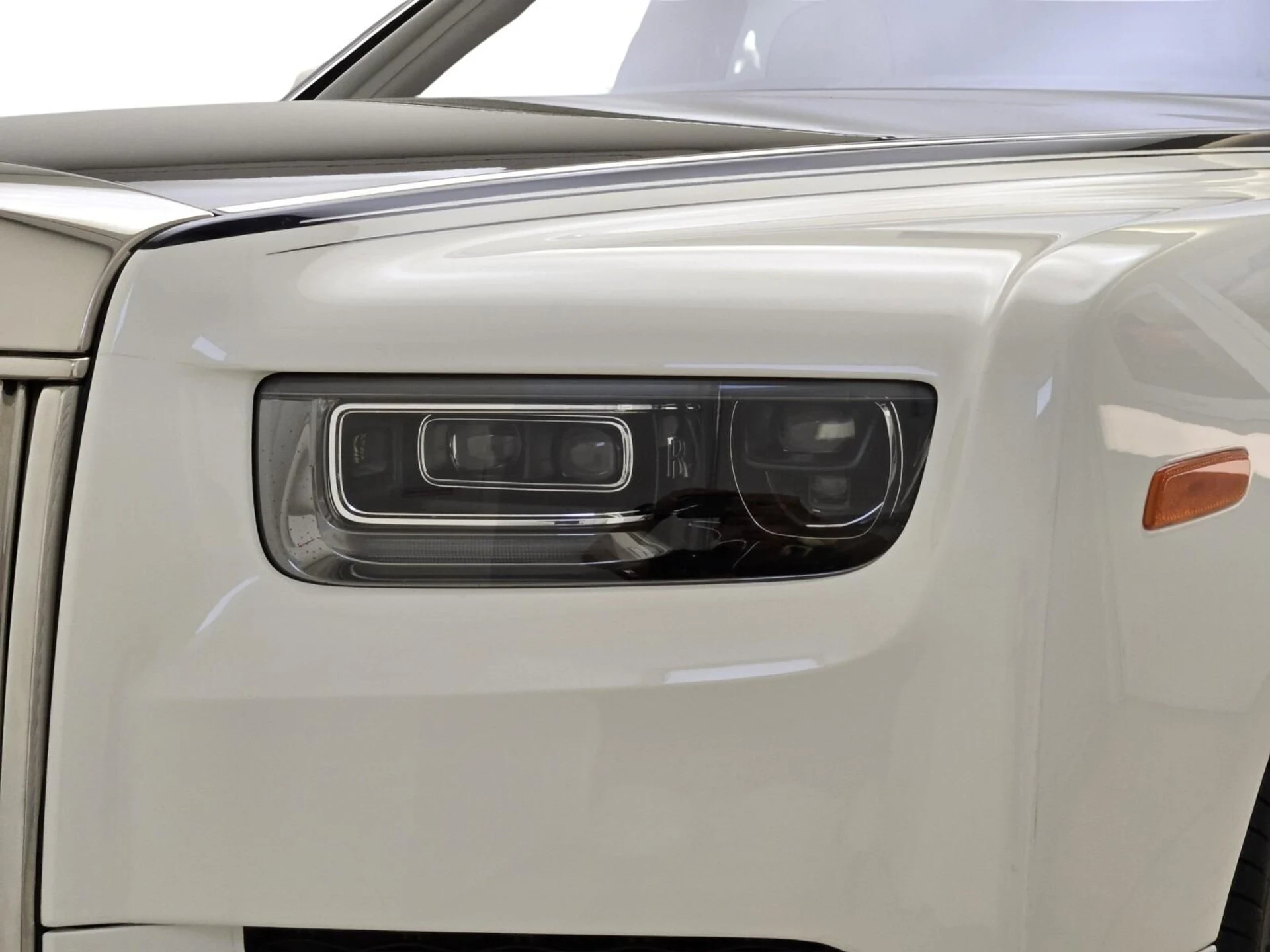 mph004_739214828_Used_2023_Rolls_Royce_Phantom_1755413472_97fe5107ad