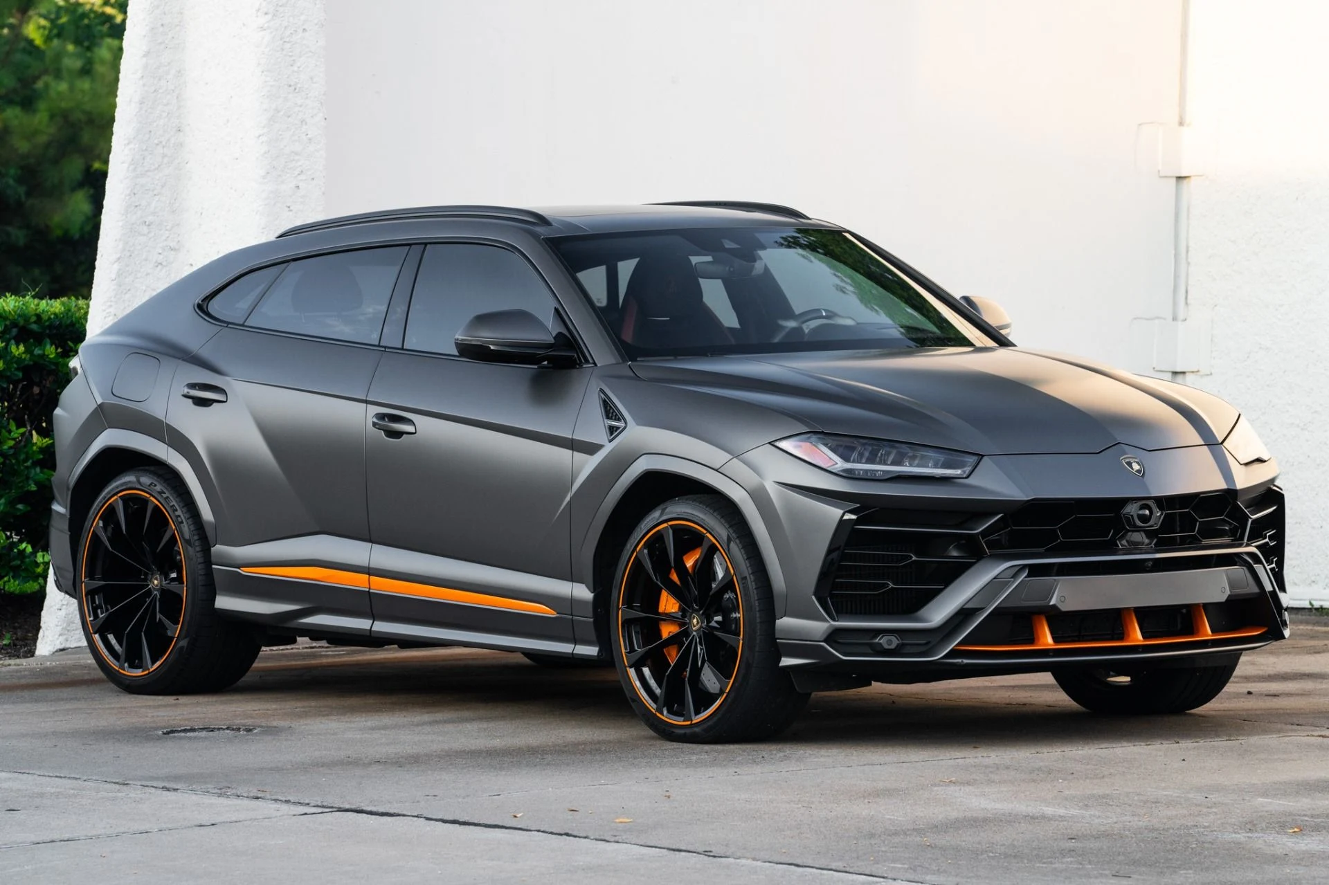 mph004_74382312_Used_2022_Lamborghini_Urus_Graphite_Capsule_1755805759_612d0f882c