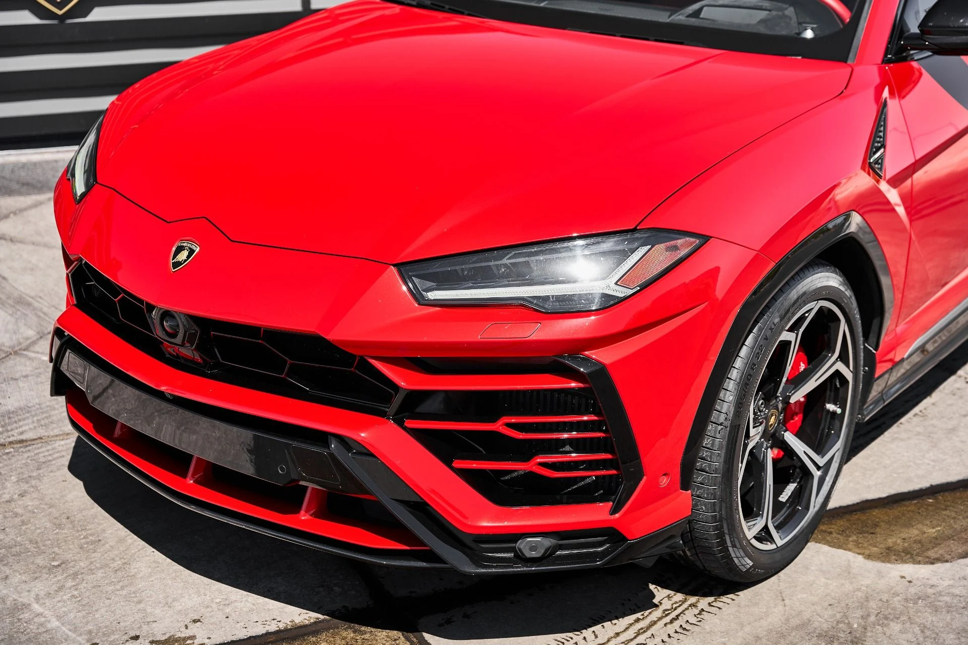 mph004_750548143_Used_2019_Lamborghini_Urus_Base_1782947924_33873c21c5