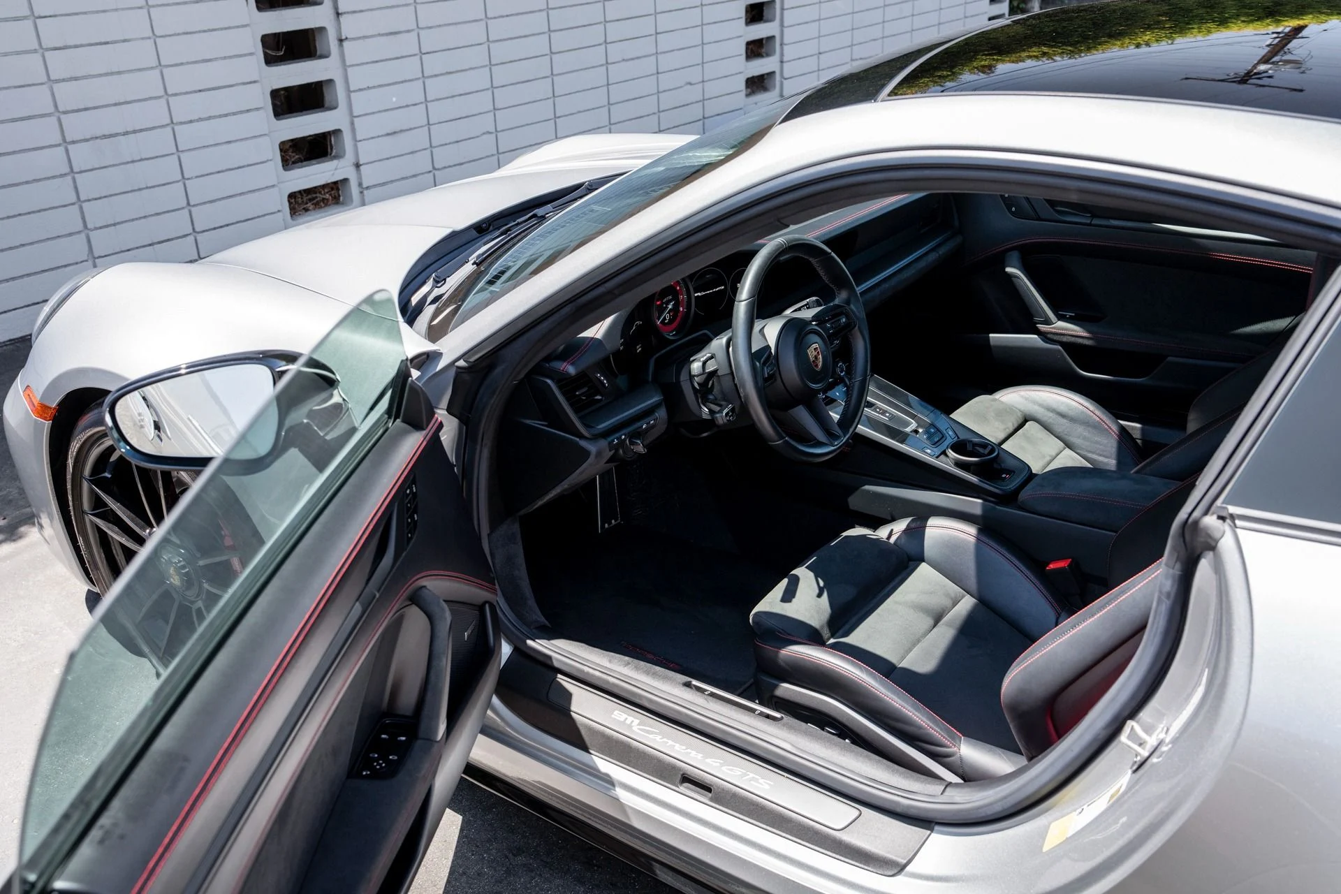 mph004_751831247_Used_2024_Porsche_911_Carrera_4_GTS_1751586991_7a4e21386d