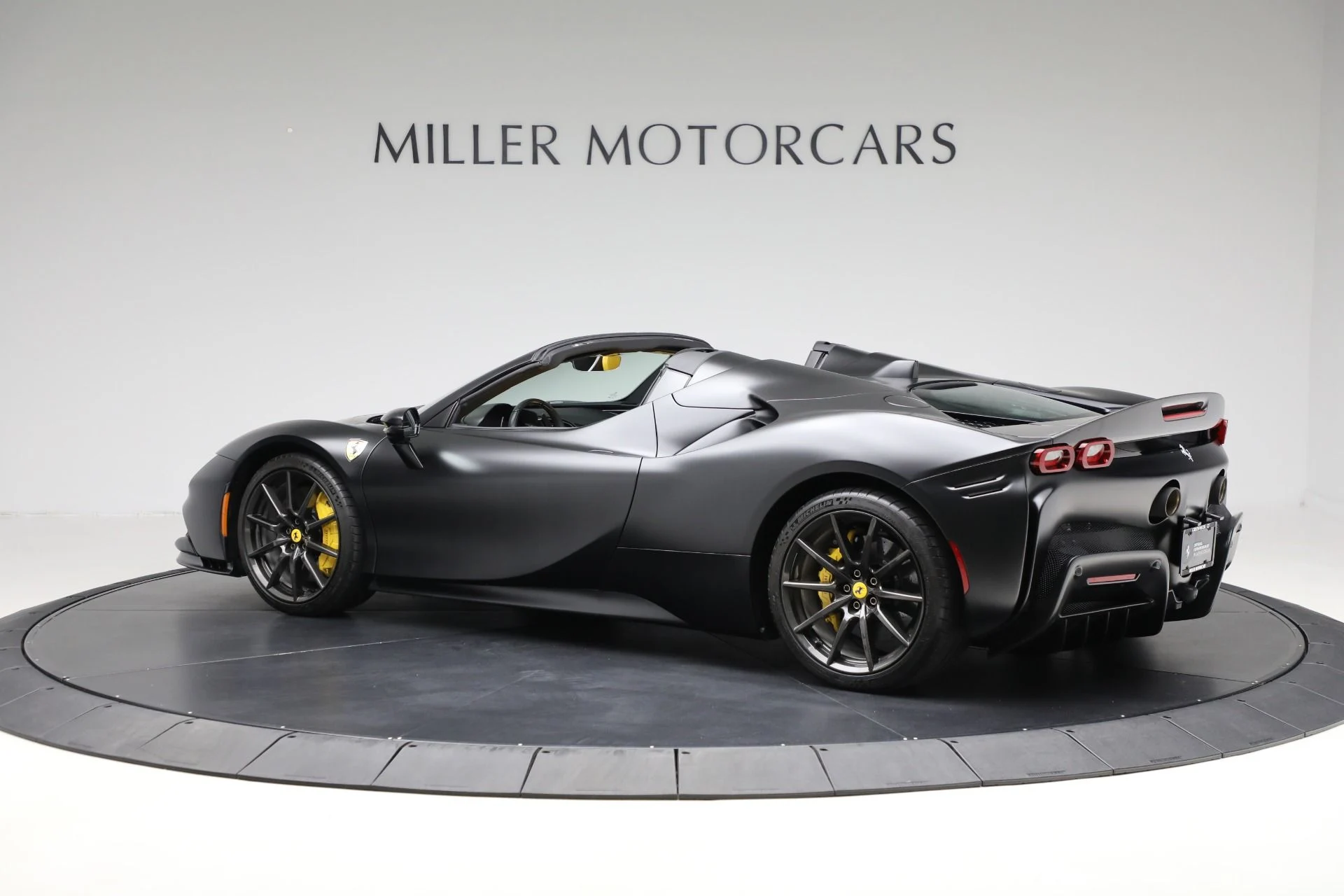 mph004_752243112_Used_2022_Ferrari_SF_90_Spider_7aa1d26a13