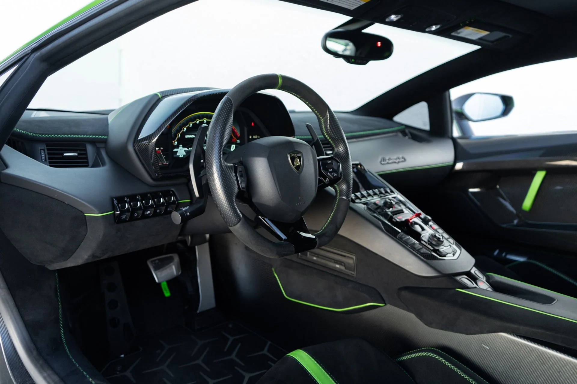 mph004_760768744_Used_2019_Lamborghini_Aventador_LP_770_4_SVJ_1760134267_fdc8fc587d