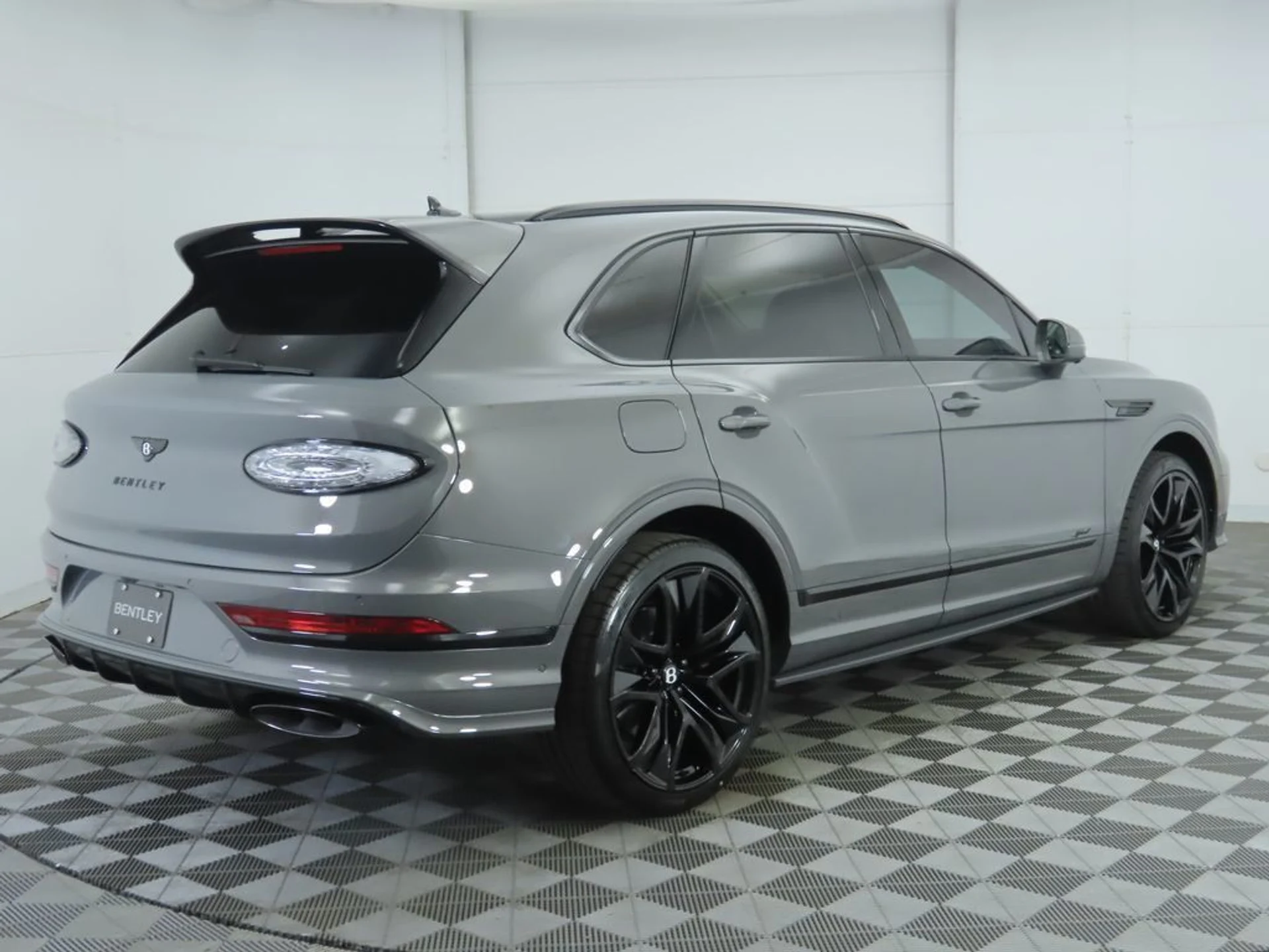 mph004_761132886_new_2026_bentley_bentayga_8119_22950936_5_1024_62e171a290