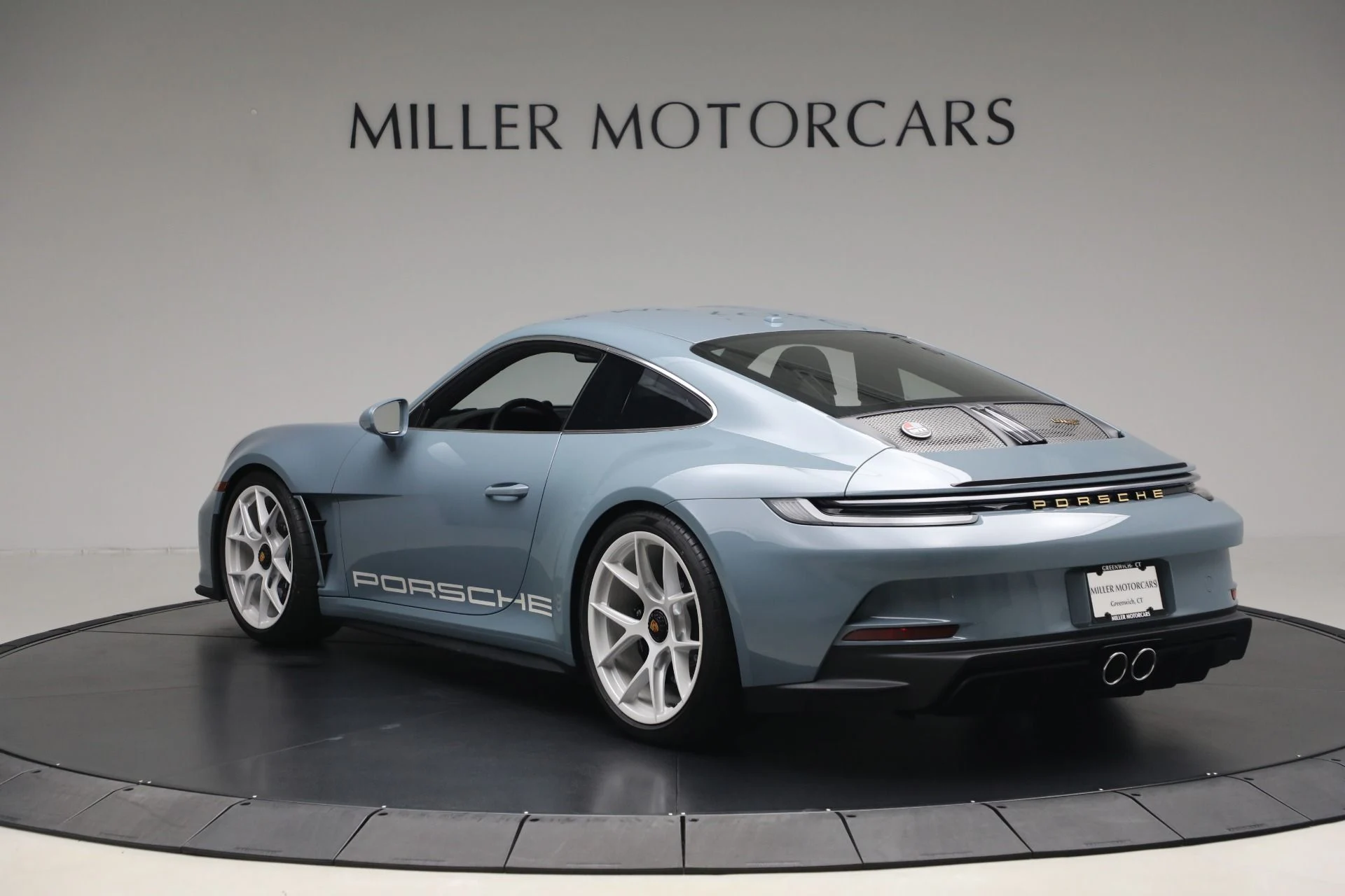 mph004_764691599_Used_2024_Porsche_911_ST_1764957480_3ce606cdee