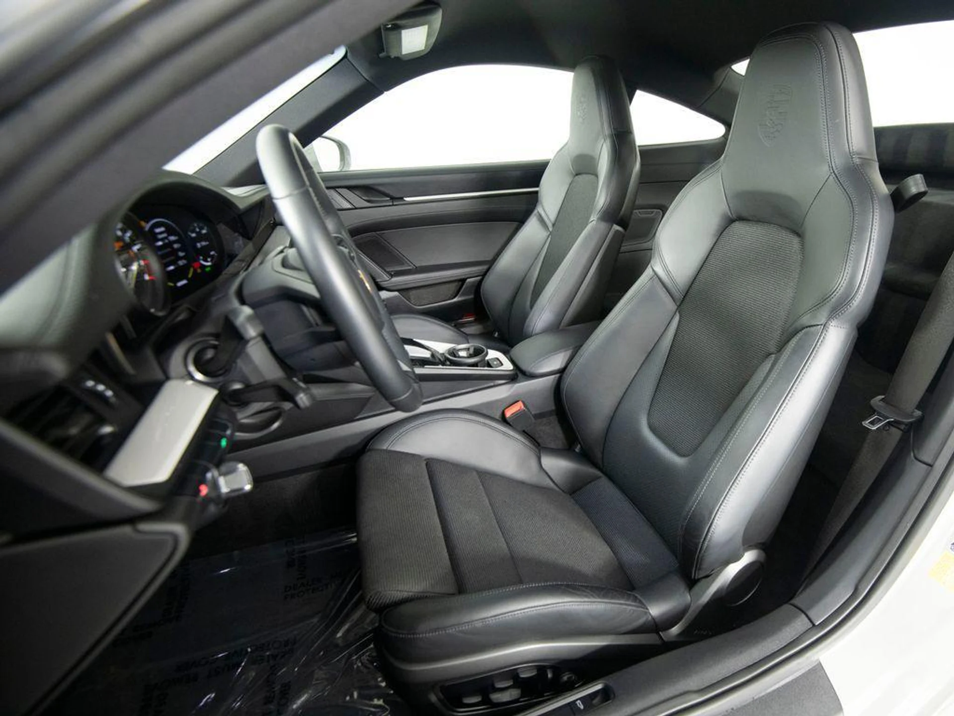 mph004_782051399_BWN_Modw_Tpo_Xs9t_LY_Fq7r_L_Wyo_Qe_A_8487df1a2d