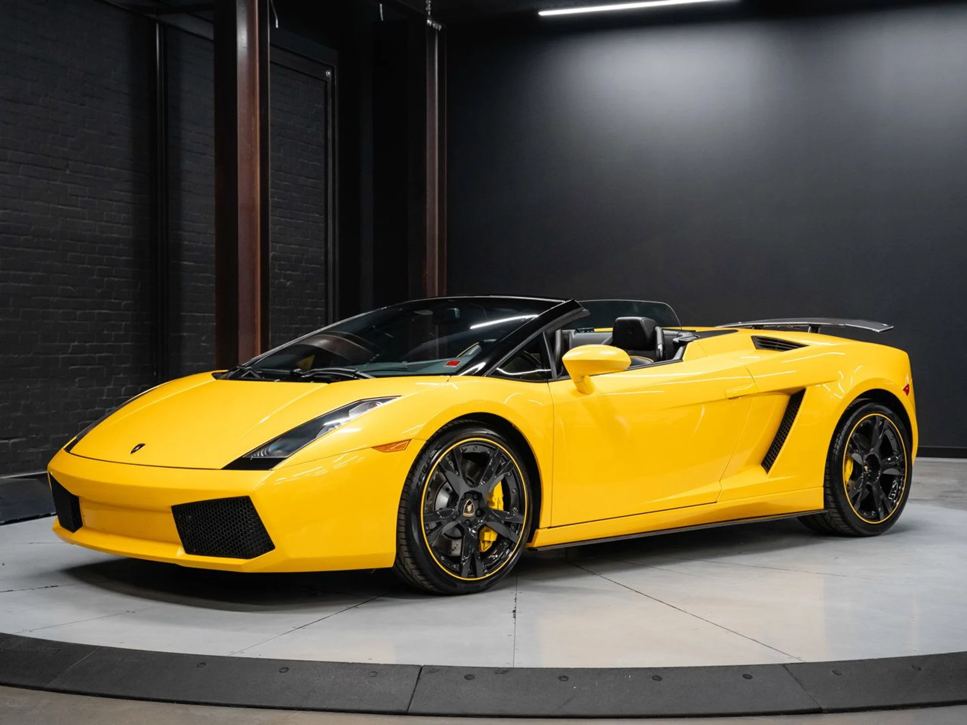 mph004_78308973_lamborghini_gallardo_2006_6cc80ce6e5