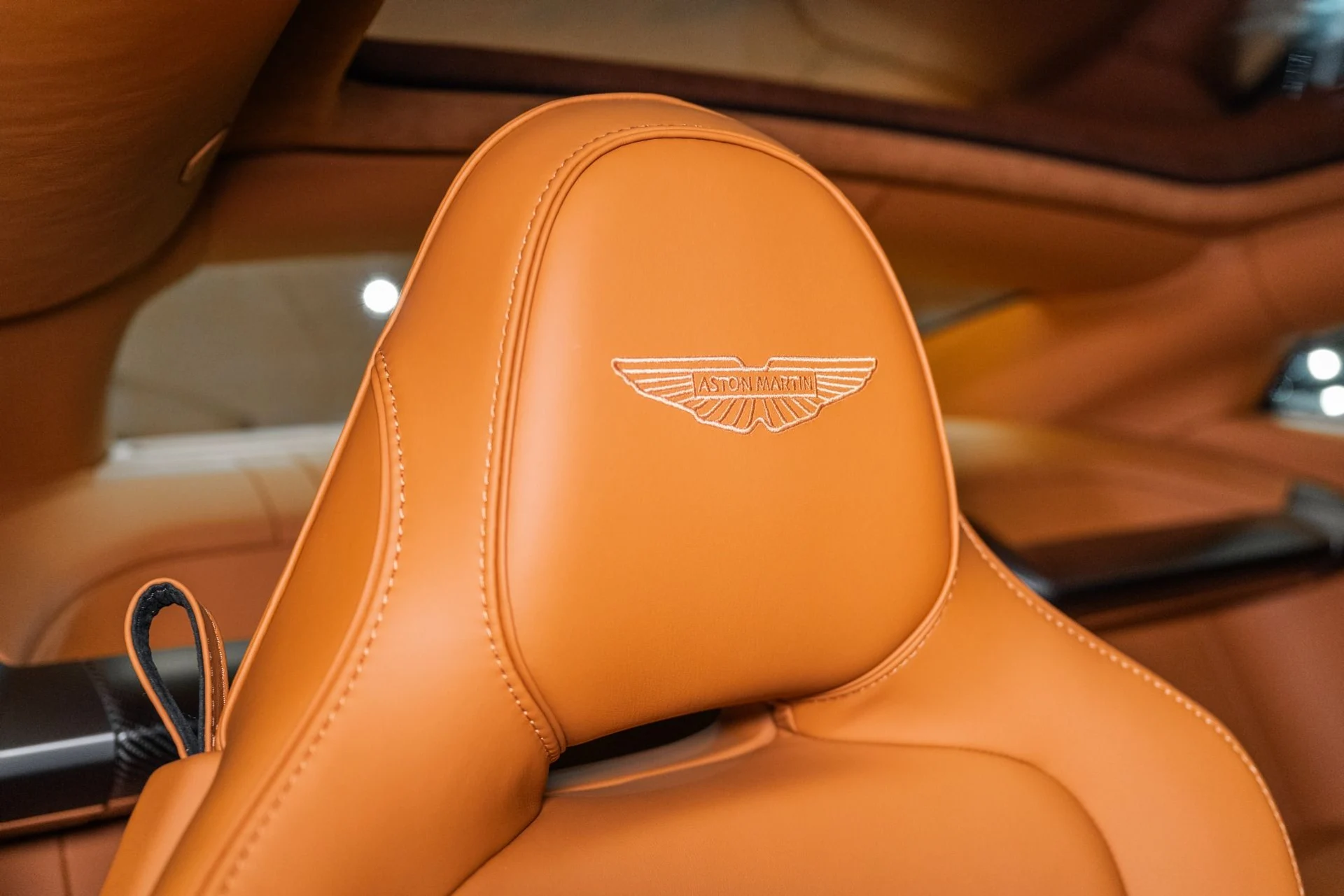 mph004_786331600_Used_2025_Aston_Martin_Vanquish_1751745767_95910a311d