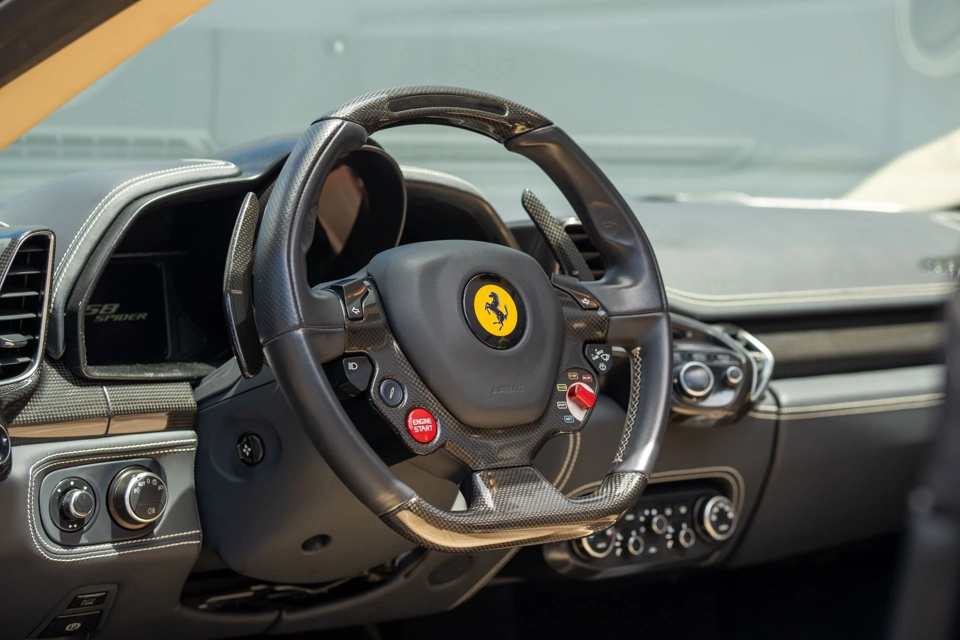 mph004_801794334_Used_2014_Ferrari_458_Spider_1757965695_26243e5250