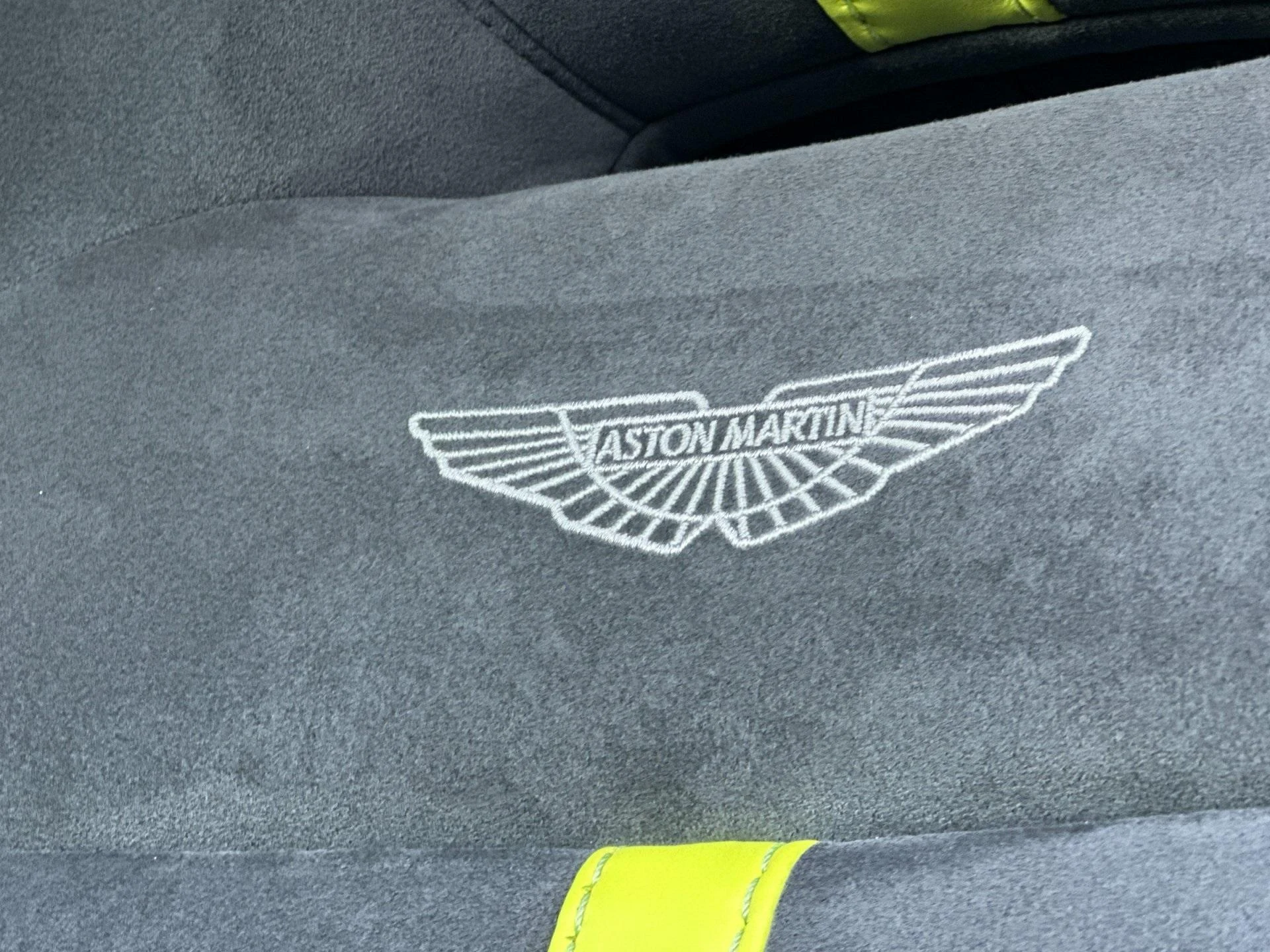 mph004_829360424_Used_2022_Aston_Martin_Vantage_F1_Edition_1765551967_e32d44be4c