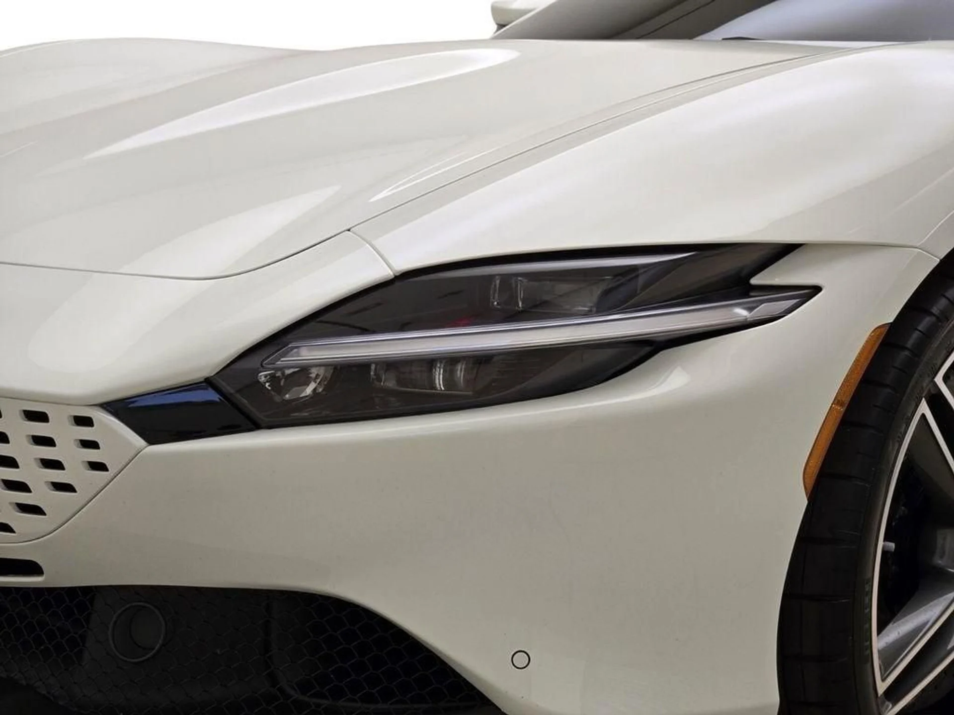 mph004_832701786_Used_2024_Ferrari_Roma_1775723854_9b97fba336