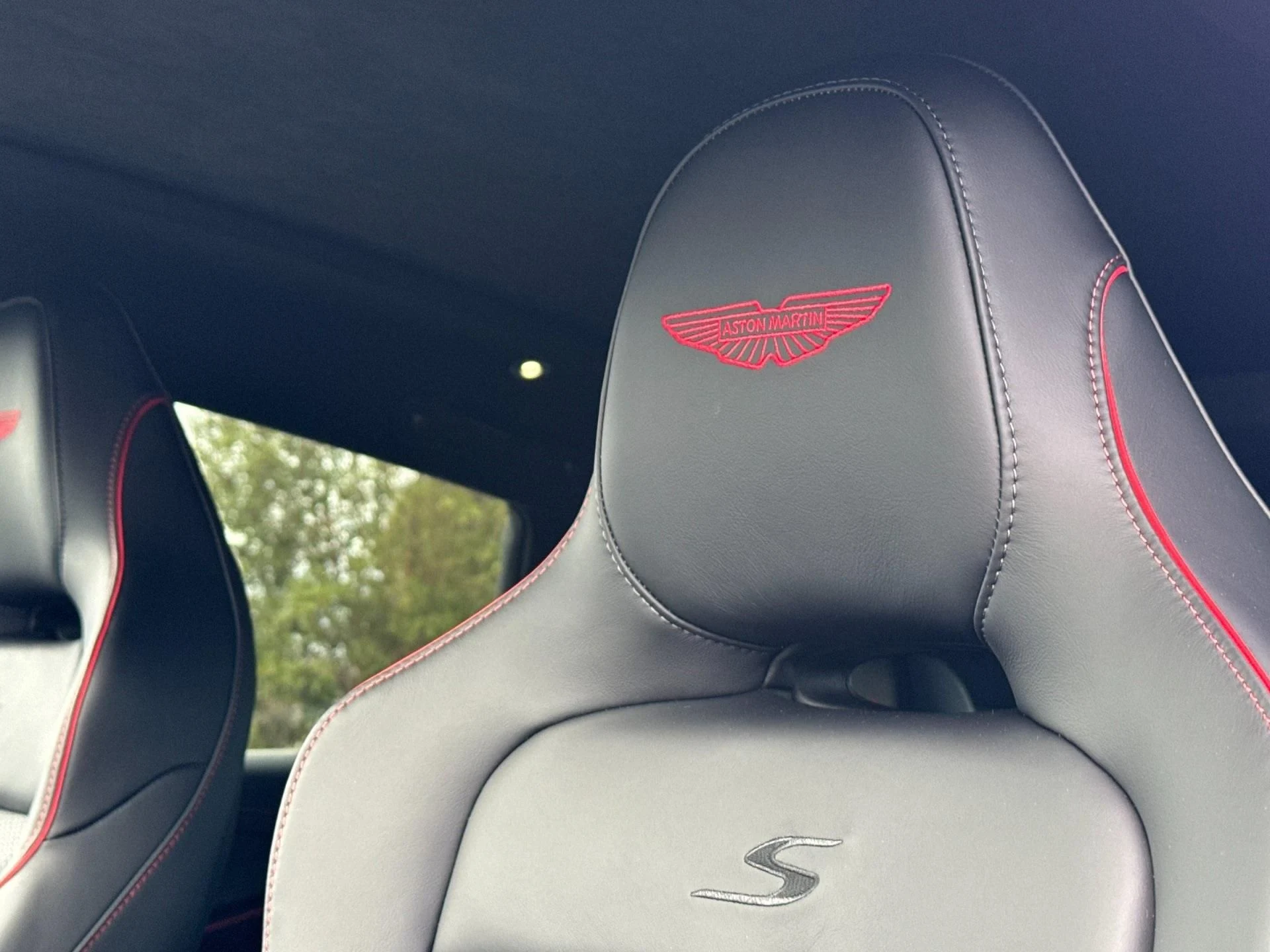 mph004_836889820_New_2026_Aston_Martin_DBX_S_1769594647_94d02b5639