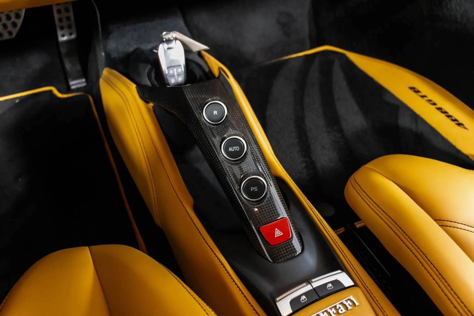 mph004_841229673_c3066a3a40ea2e5b1abf578683eb9b01x_5b39d5517a