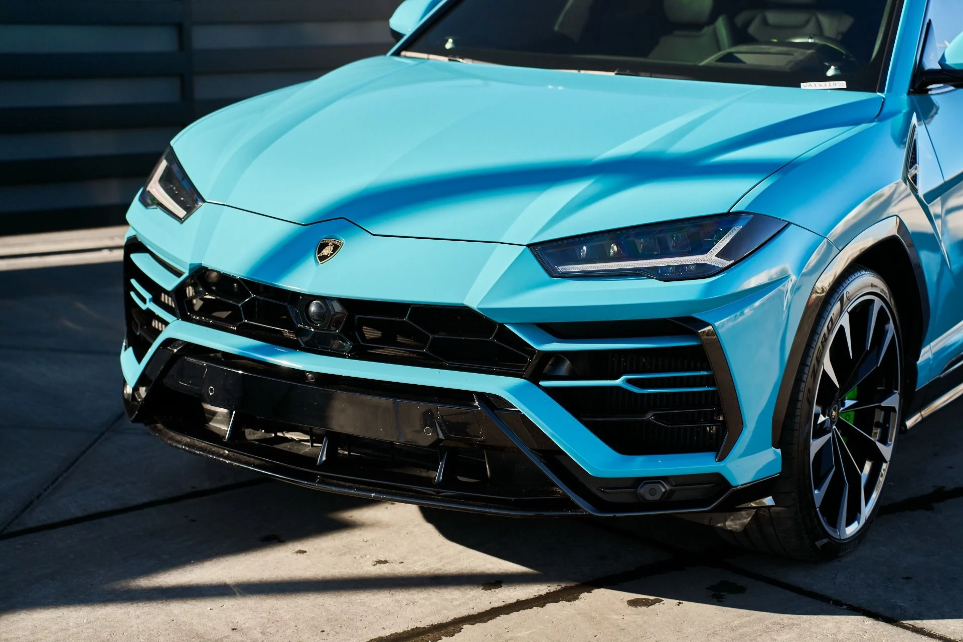mph004_845170091_Used_2021_Lamborghini_Urus_1765854430_63a108b6c3