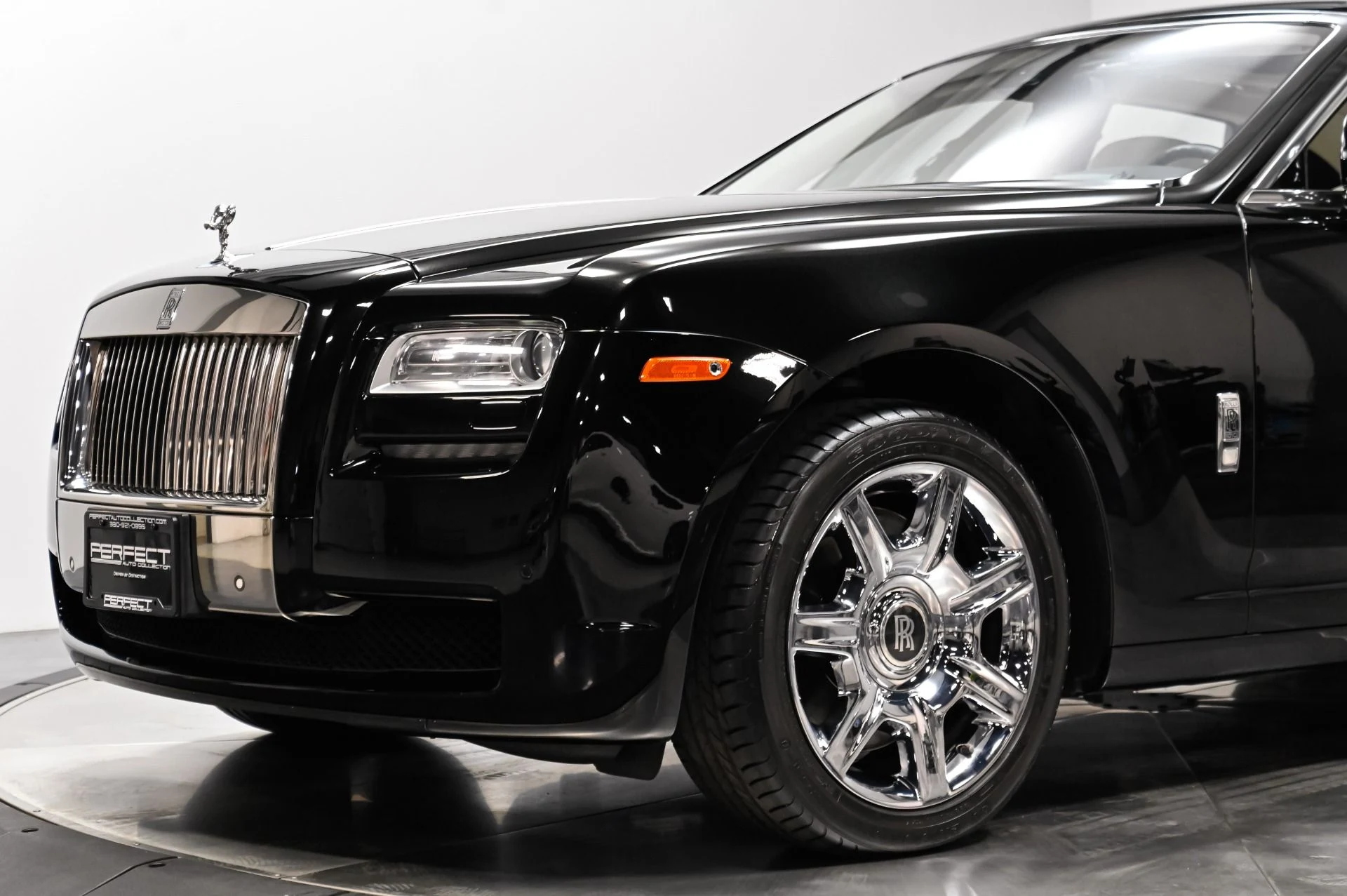 mph004_859008252_Used_2012_Rolls_Royce_Ghost_Base_1789141578_a3b7c2ad45