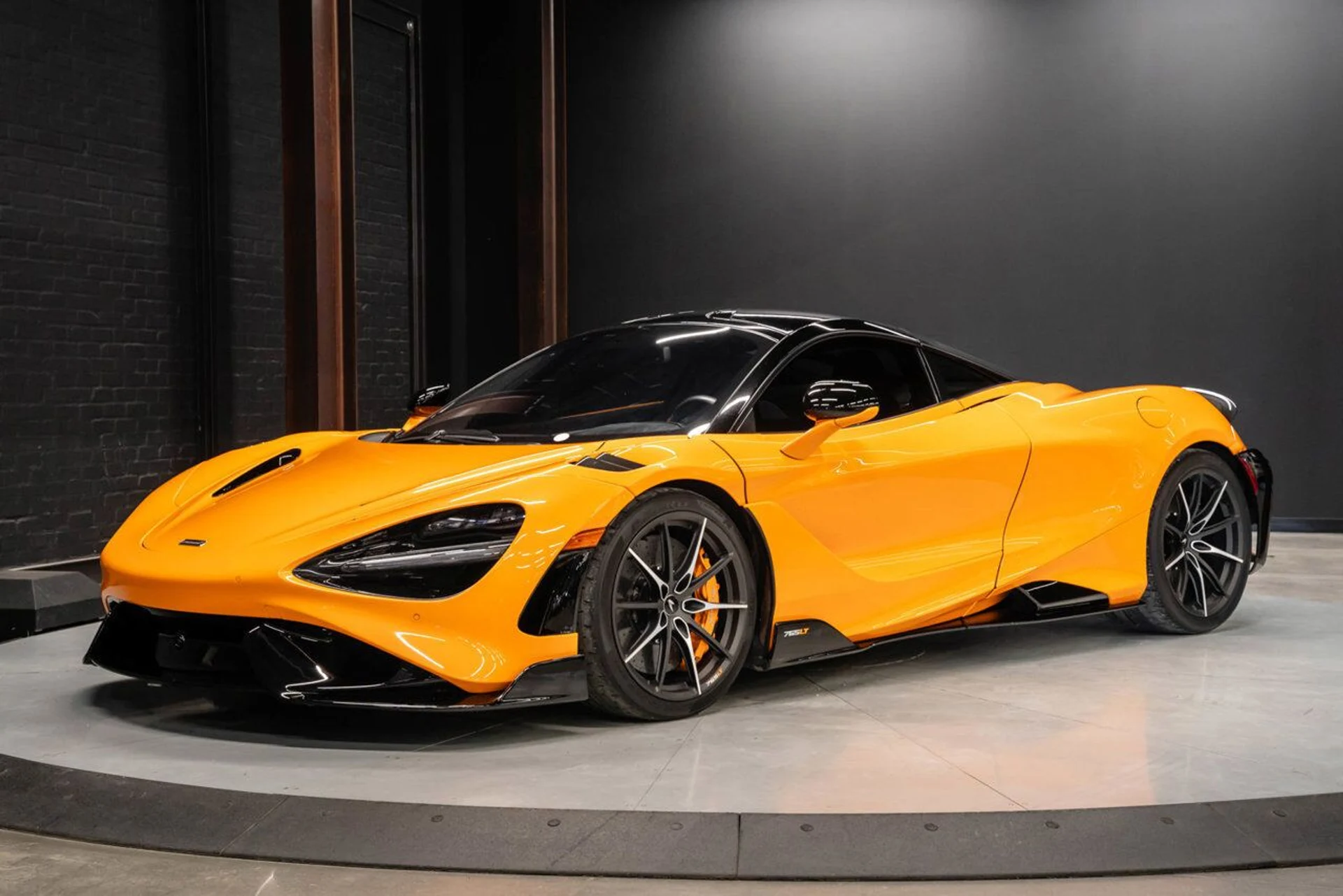 mph004_866845204_mclaren_765lt_2021_703115b747