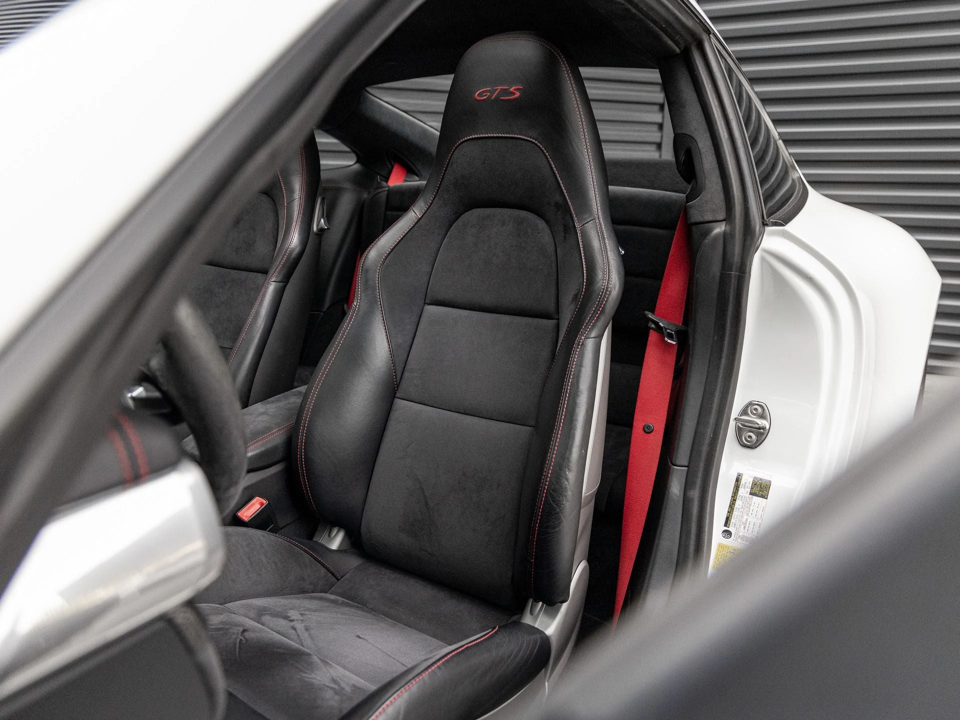 mph004_867594244_5_8391a38bf9