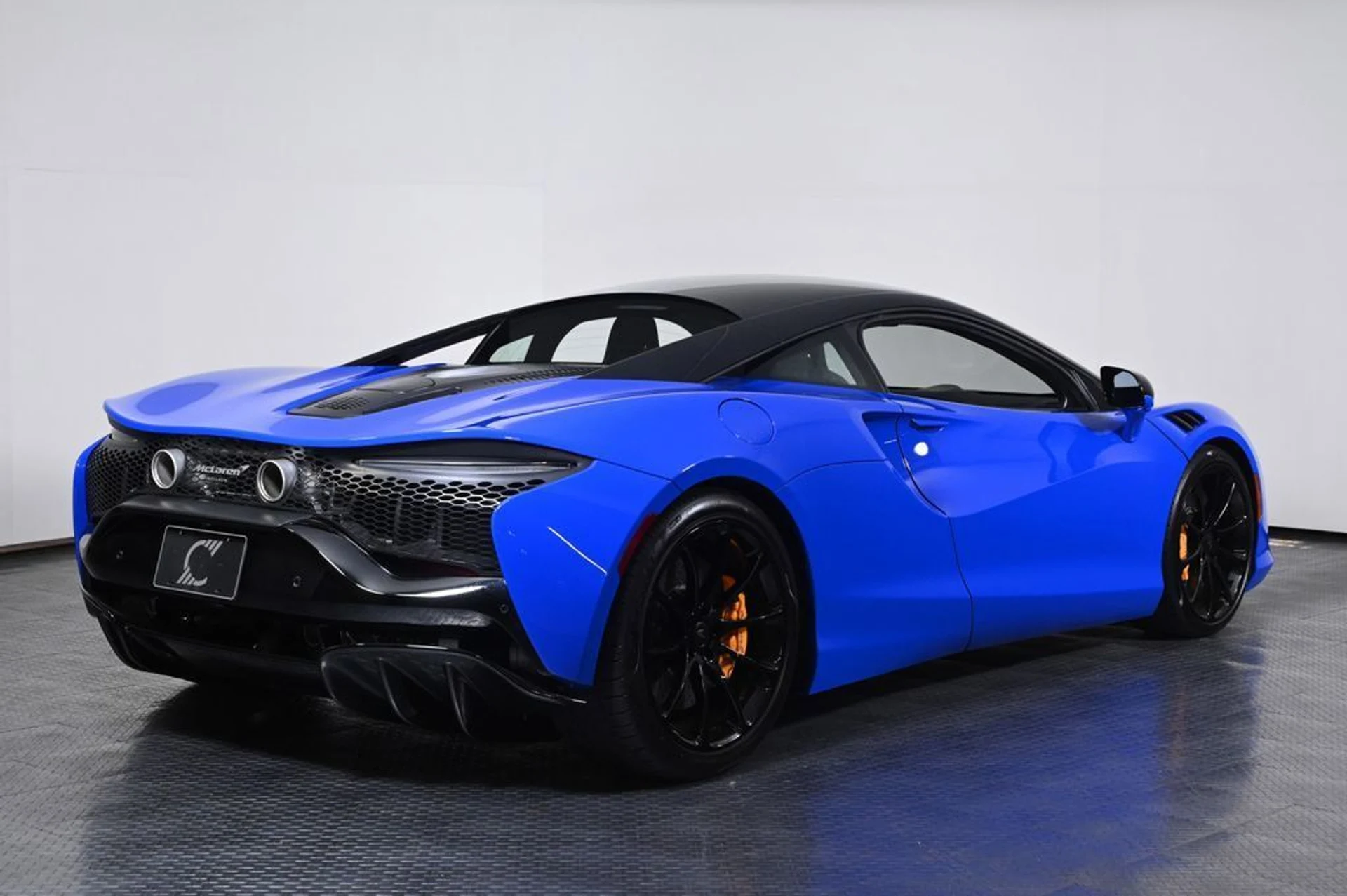 mph004_868151925_used_2024_mclaren_artura_11350_23032757_5_1024_c85e04b90d