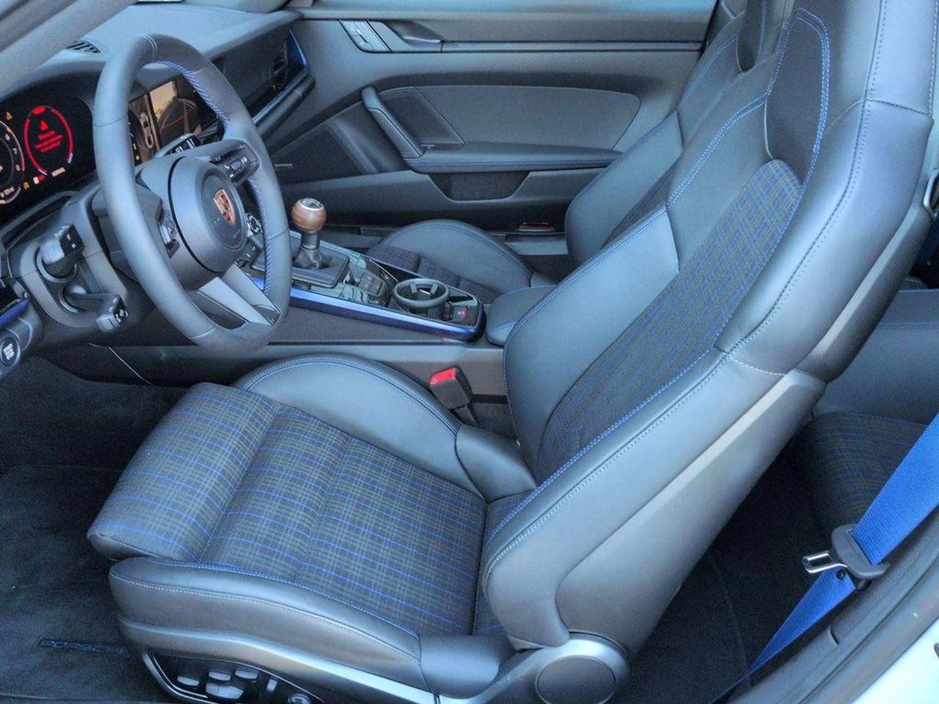 mph004_882837290_d8_CG_0_R4_Ldx_g_IQ_Bl_Xpggn_Em5_Pk_A_6a9720e72f